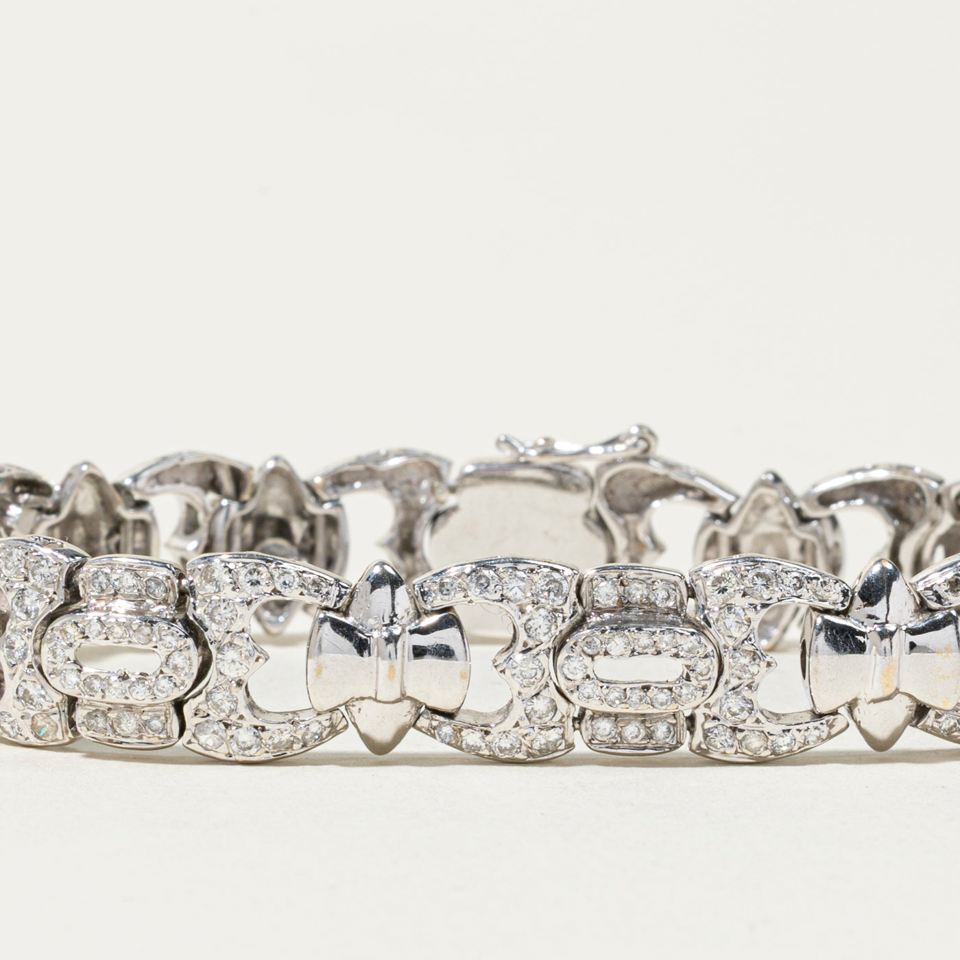 18k White Gold Diamond Bow Link Bracelet | 1.88ctw | 6.75"