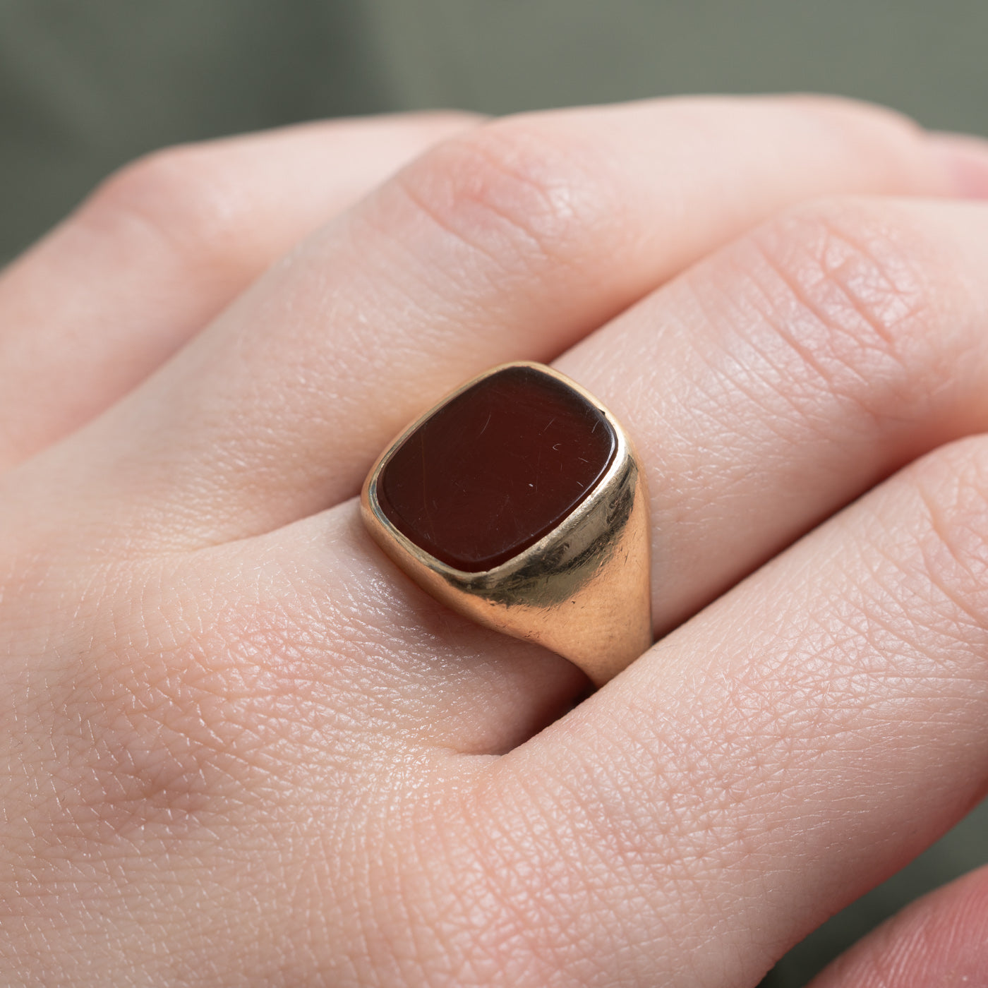 1971 London 9K Carnelian Signet Ring | 2.75ct | SZ 8