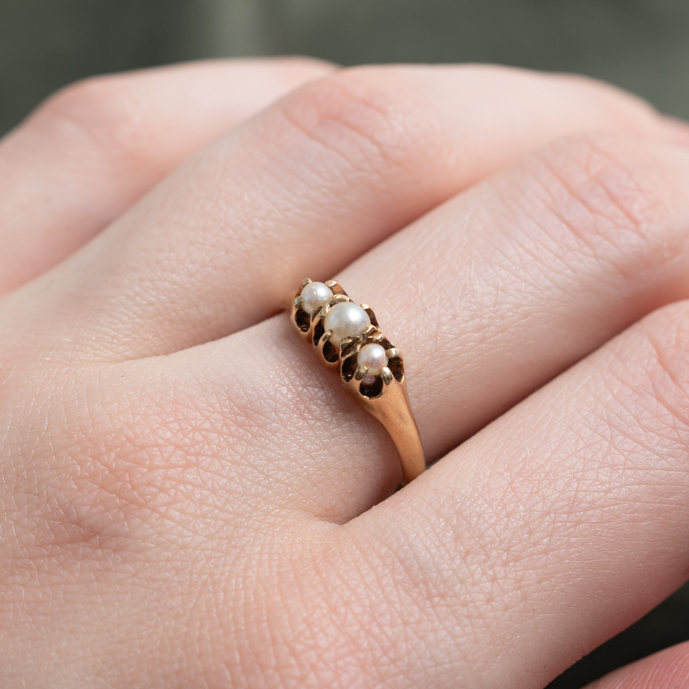 Pseudo Hallmarked 14K Three Stone Belcher Set Pearl Ring | SZ 8