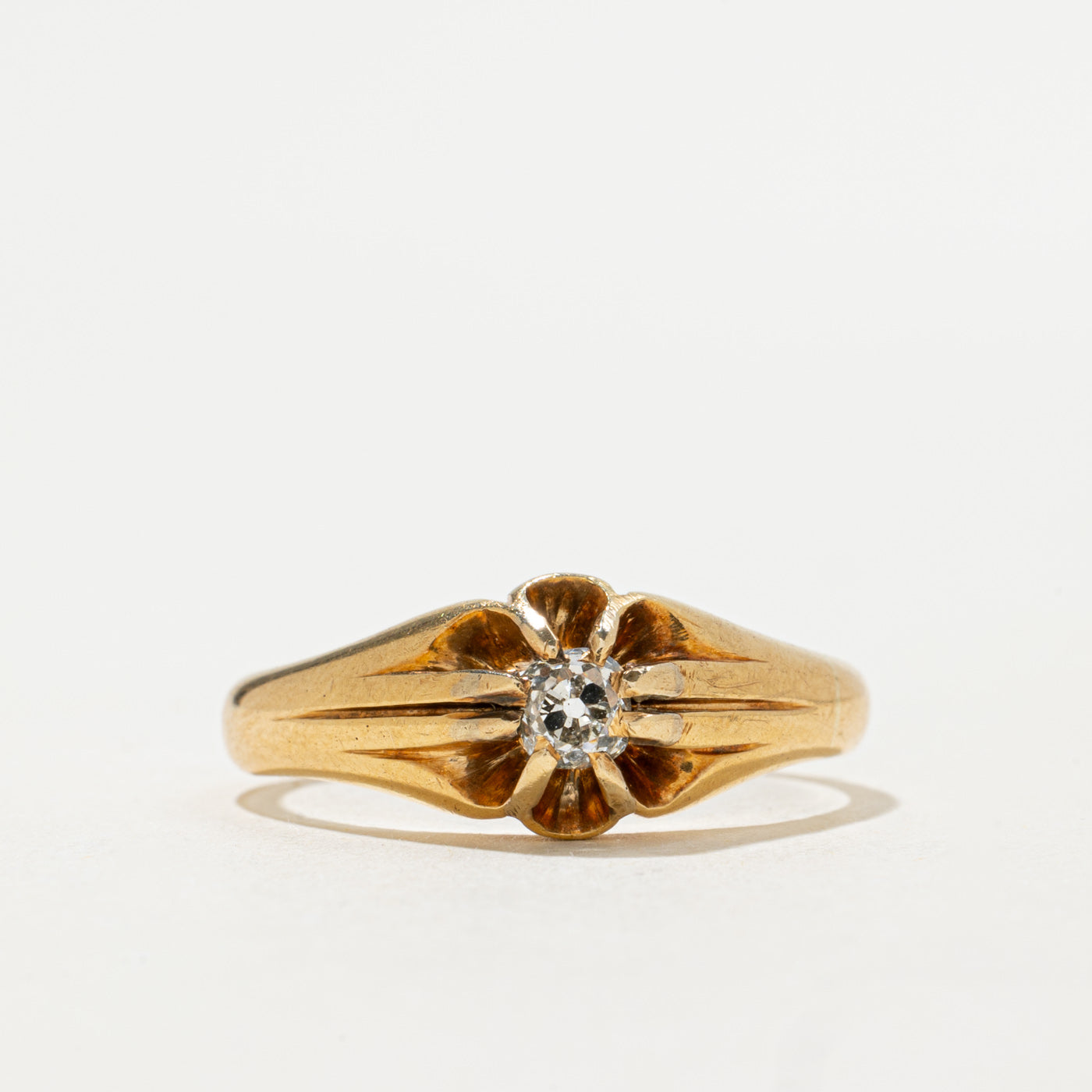 Bague en or 18 carats sertie Belcher, diamant taille ancienne, Glasgow 1919 | 0,33 ct | Taille 10