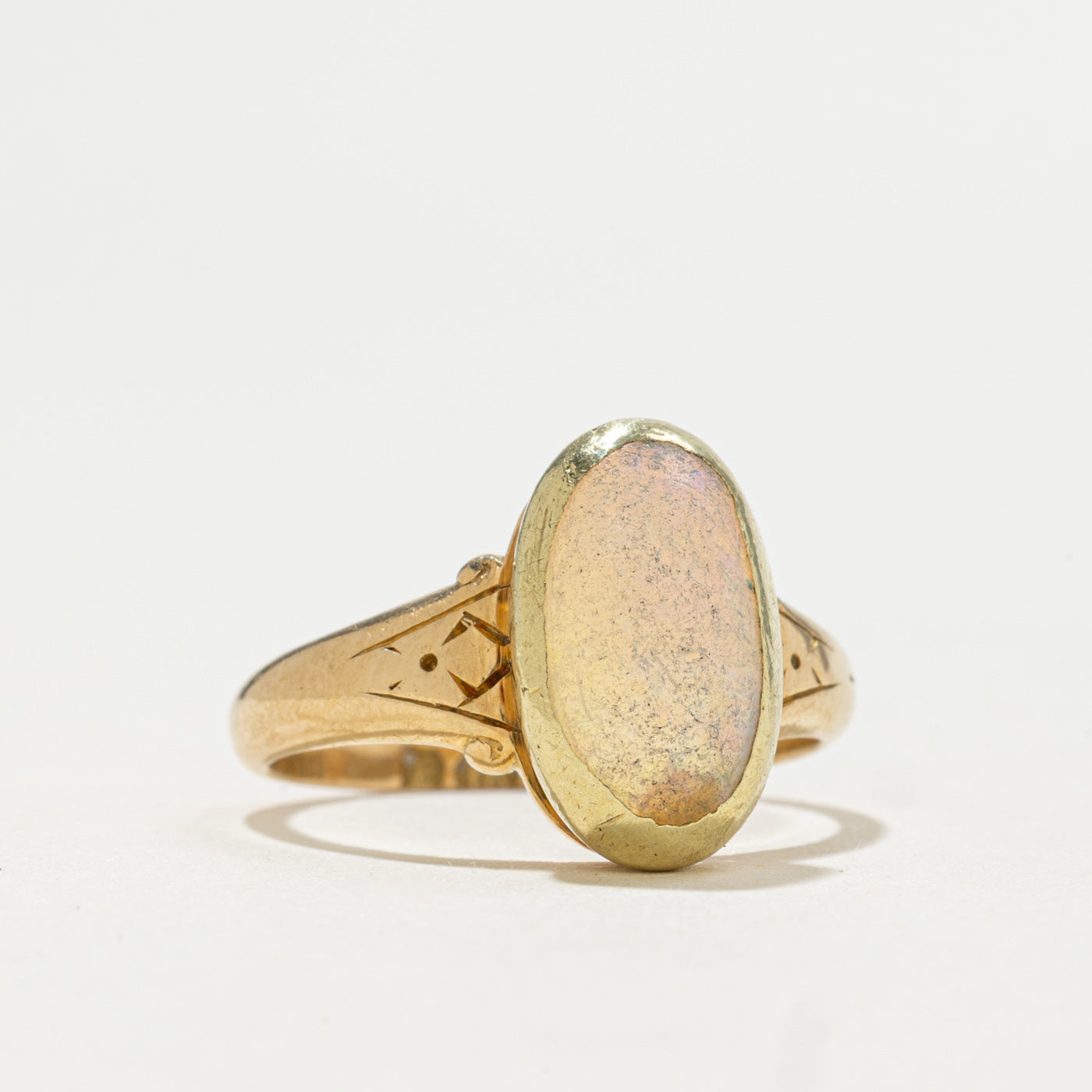 Bague en or 18 carats, cabochon ovale, Birmingham, 1887 | 2,50 ct | Taille 6
