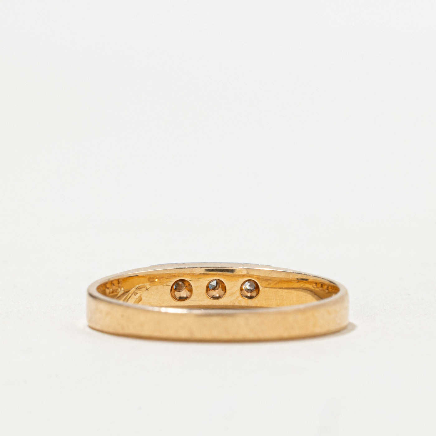 1976 Finnish 18K Three Stone Diamond Geometric Band | 0.10ctw | SZ 7.25