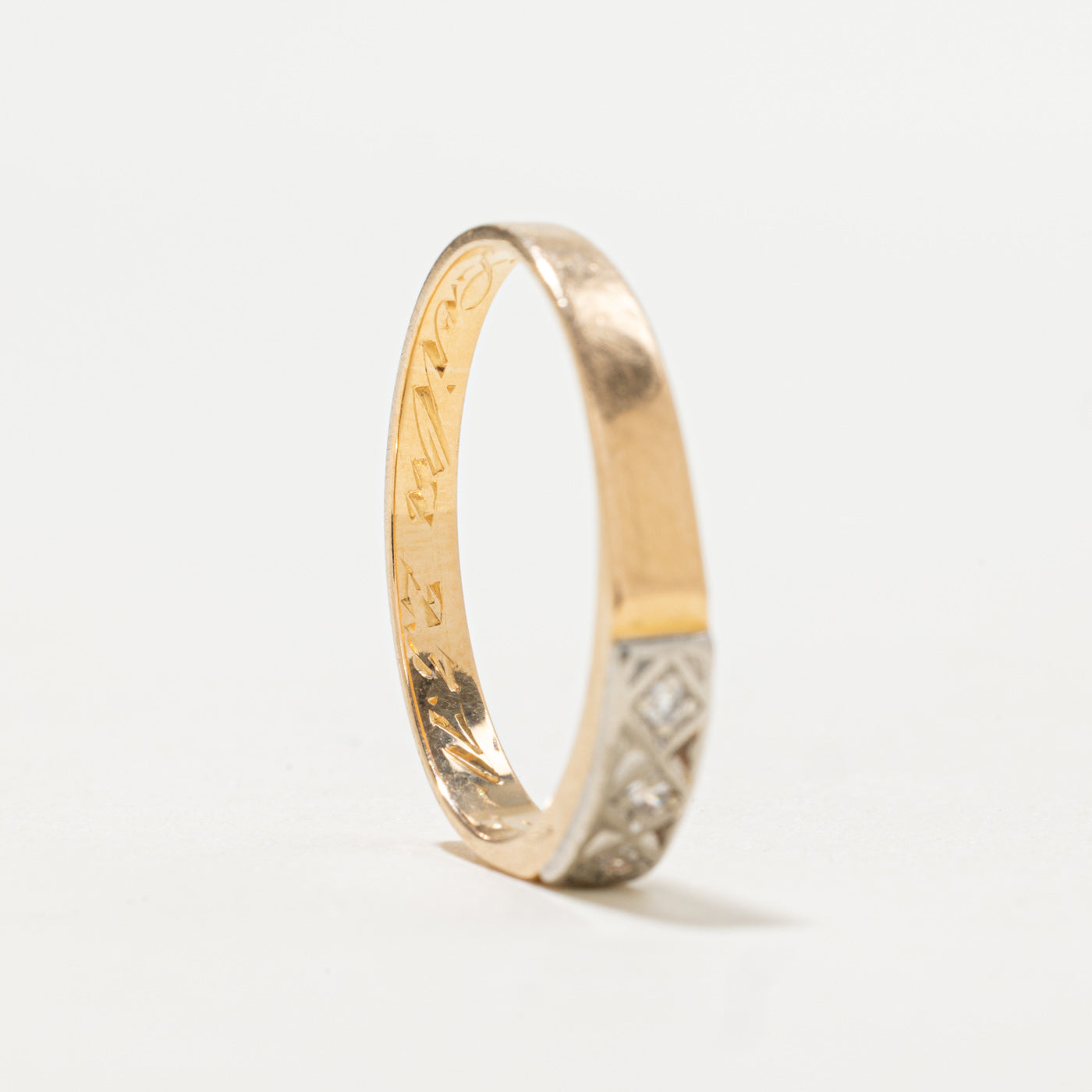 1976 Finnish 18K Three Stone Diamond Geometric Band | 0.10ctw | SZ 7.25