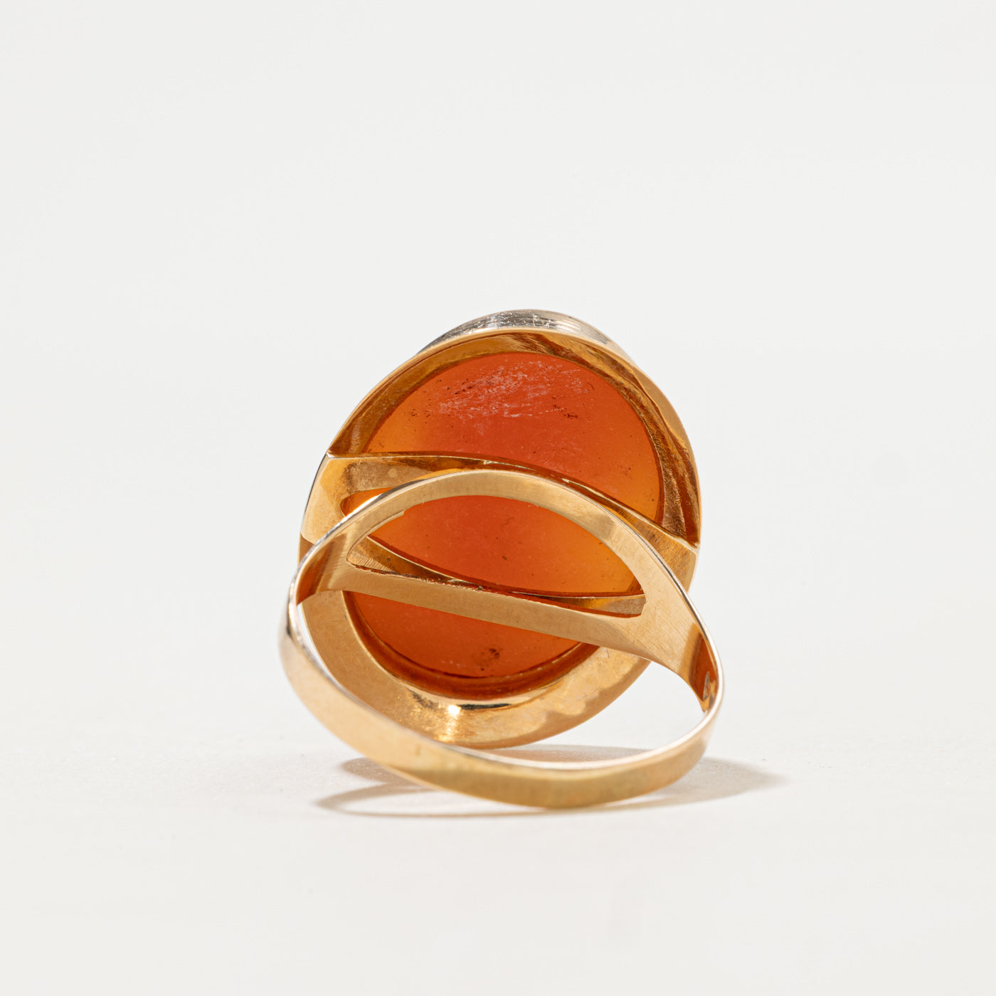 Bague cocktail camée coquillage finlandaise 14 carats, 1984 | 7 carats | Taille 9