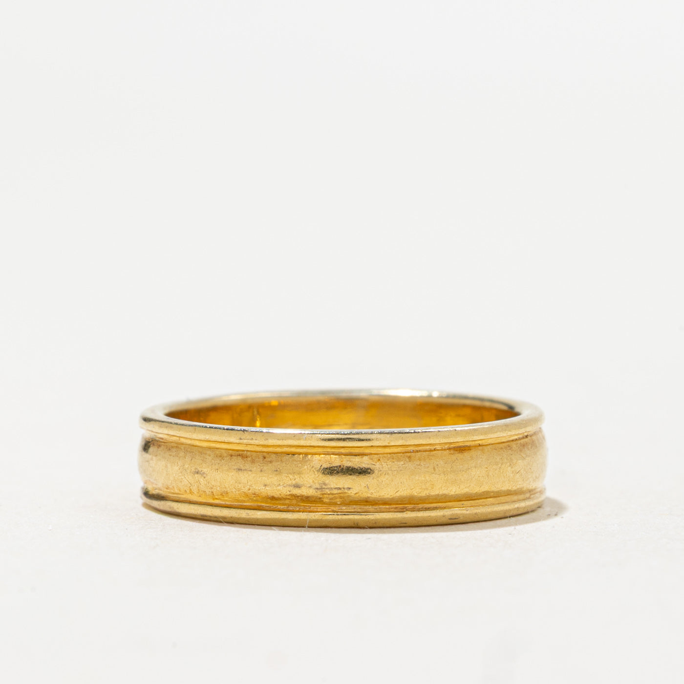 Alliance rainurée en or 18 carats sertie d'un diamant simple | 4,19 mm | Taille 5