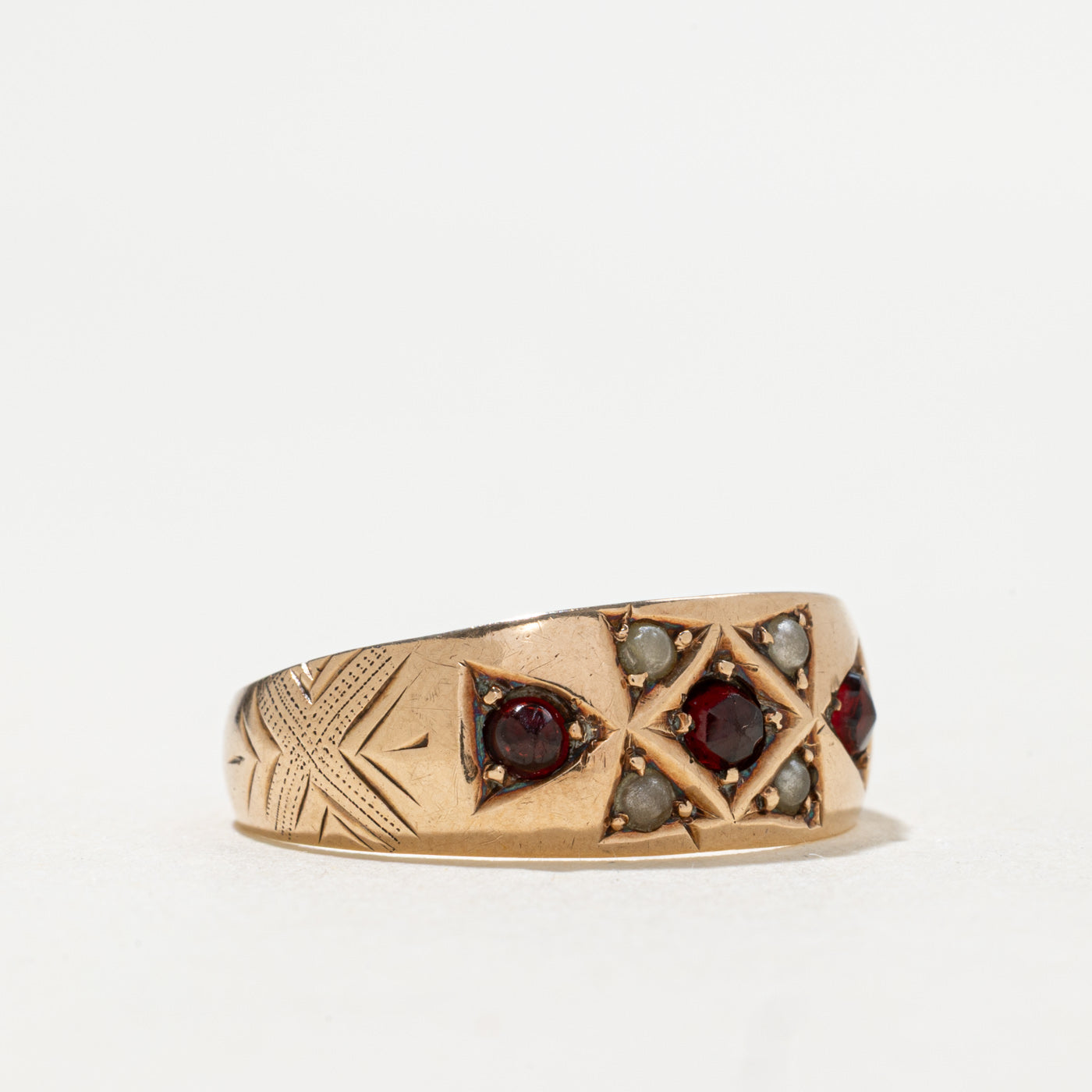 10K Garnet & Seed Pearl Cluster Engraved Ring | 0.40ctw | SZ 9.5