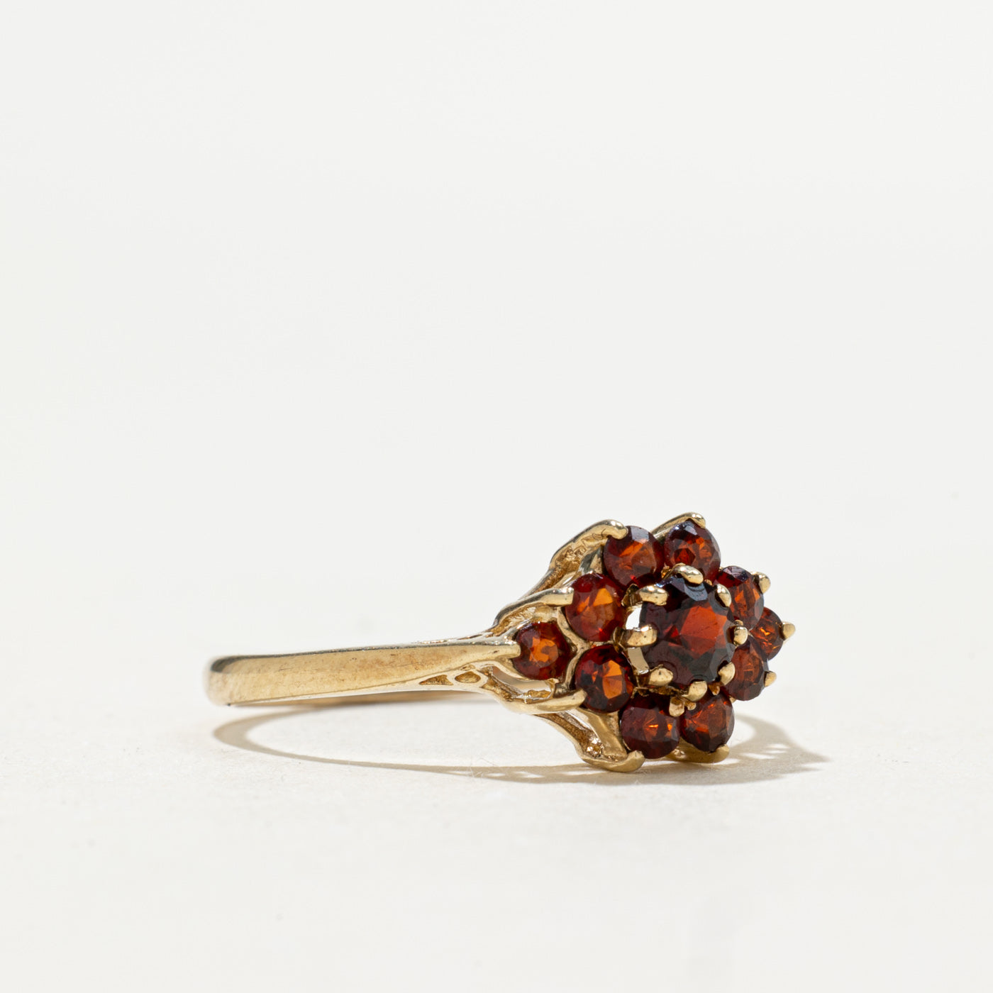 1983 Birmingham 9K Garnet Flower Cluster Ring | 0.30ctw | SZ 7