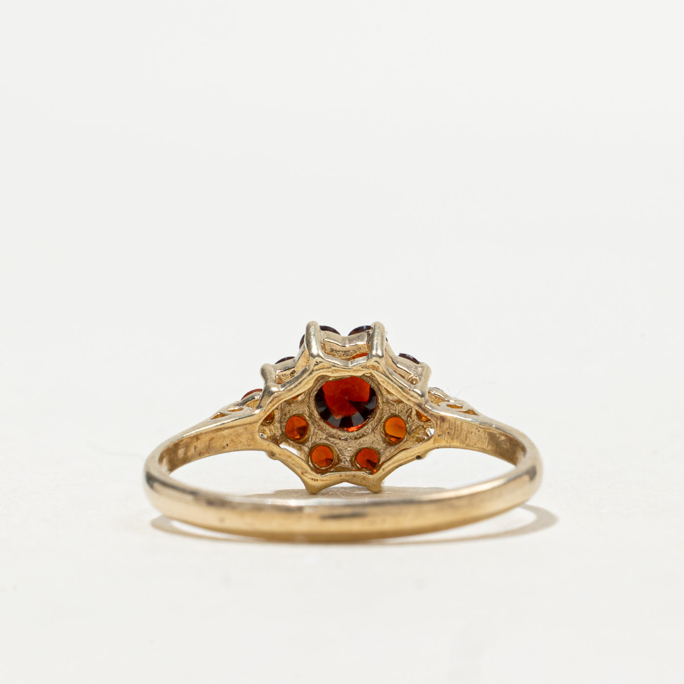 1983 Birmingham 9K Garnet Flower Cluster Ring | 0.30ctw | SZ 7