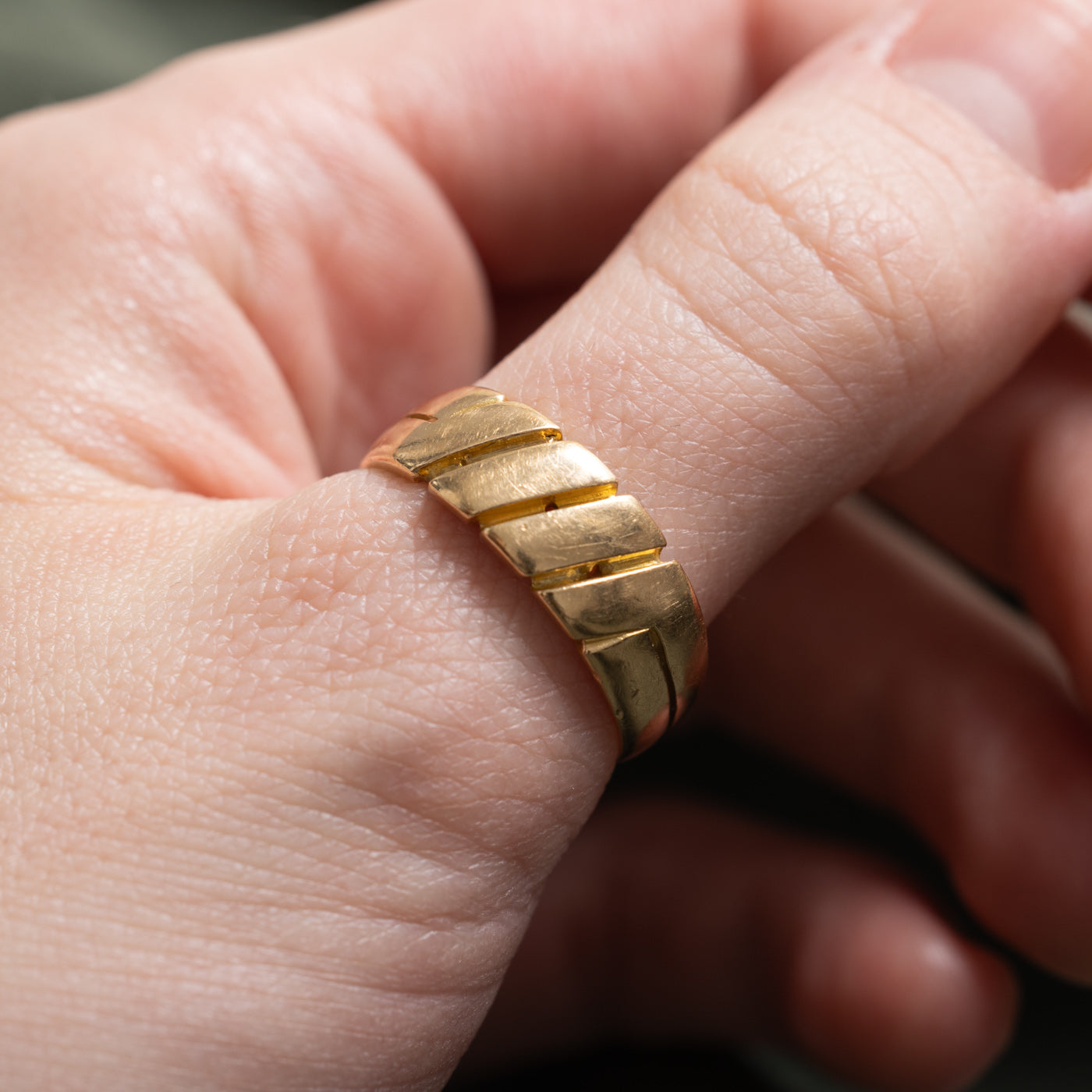 1884 Birmingham 18k Yellow Gold Grooved Band | SZ 10.75