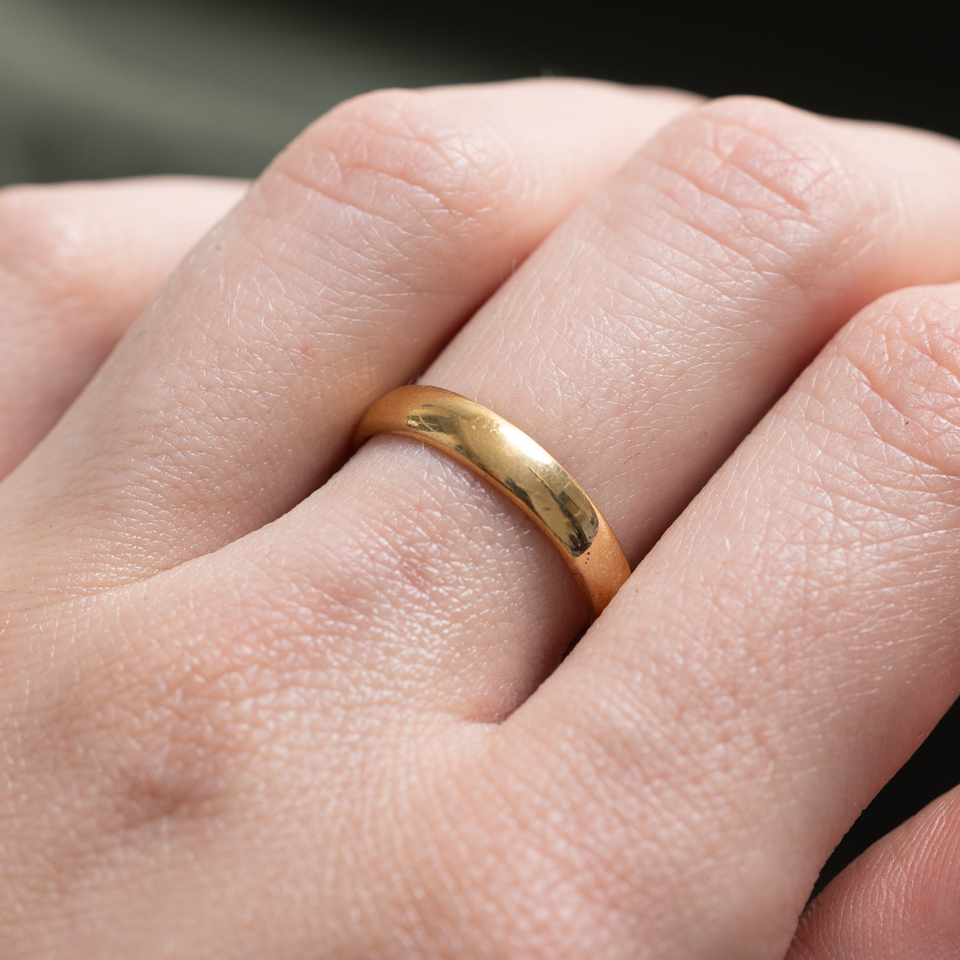 Vintage Pseudo Hallmarked 22k Yellow Gold Band | 3.5mm | SZ 7.25