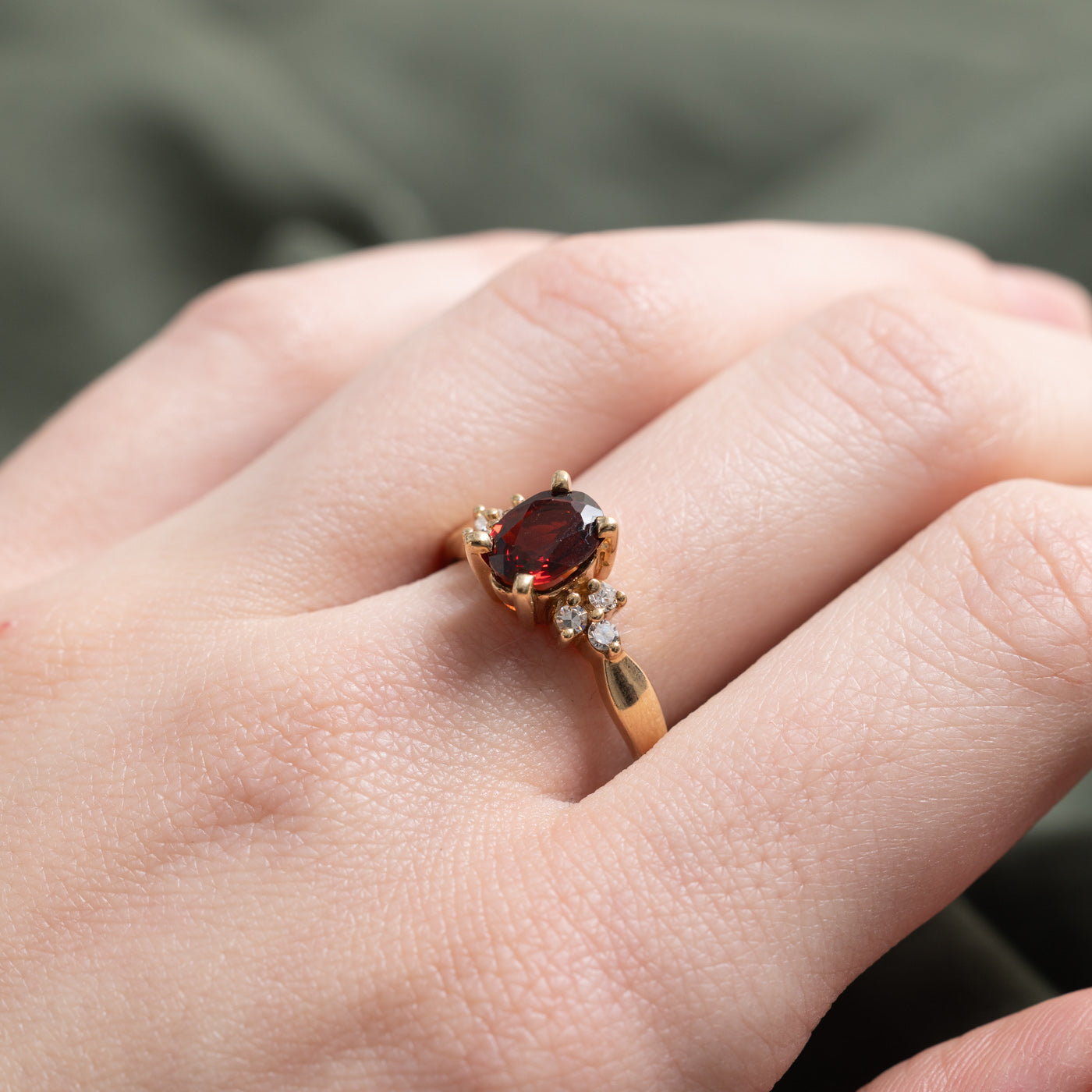 Oval Cut Garnet & Diamond Petal Ring | 1.40ct, 0.15ctw | SZ 9.5
