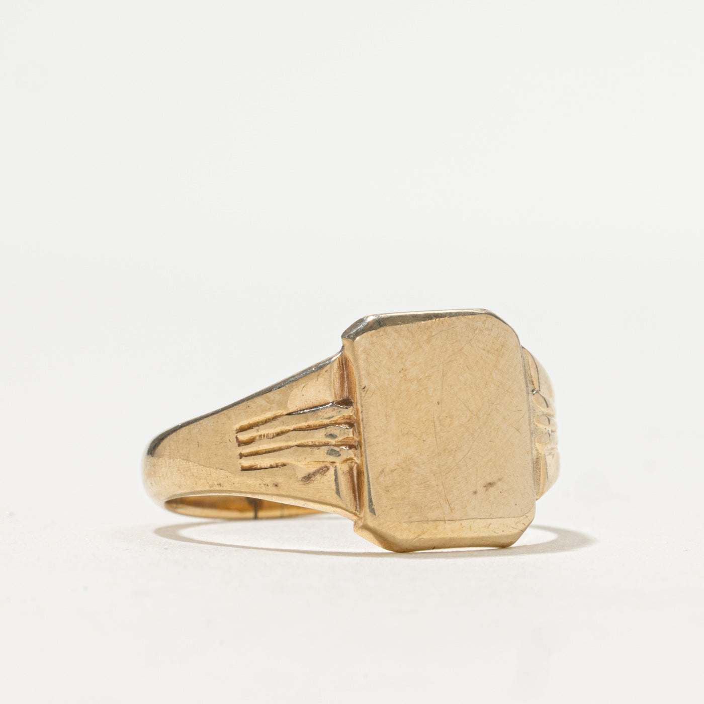 Bague chevalière vierge en or jaune 9 carats de Birmingham, 1975 | Taille 9,5