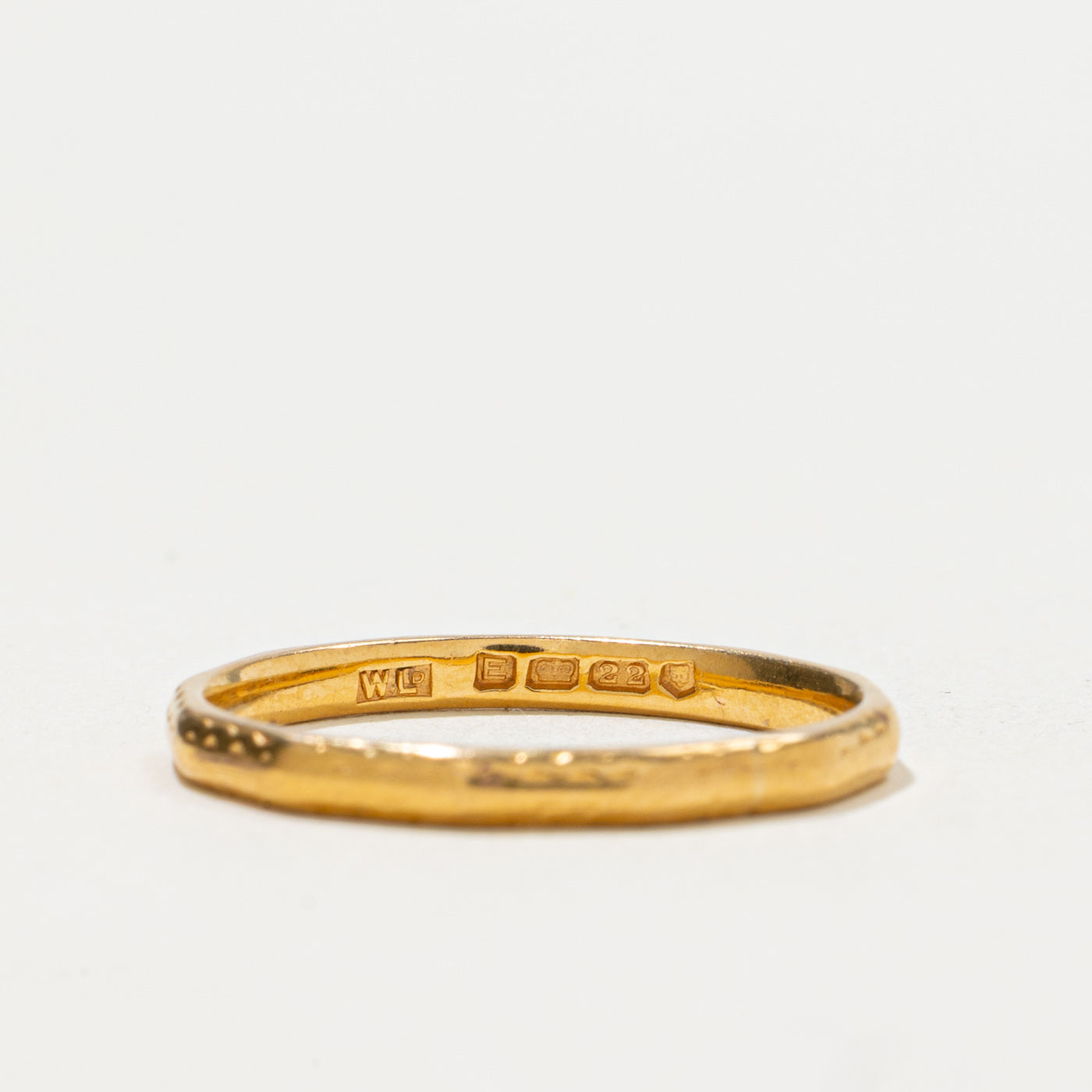 1950 London 22k Yellow Gold Hexagon Band | 2.15mm | SZ 6.5