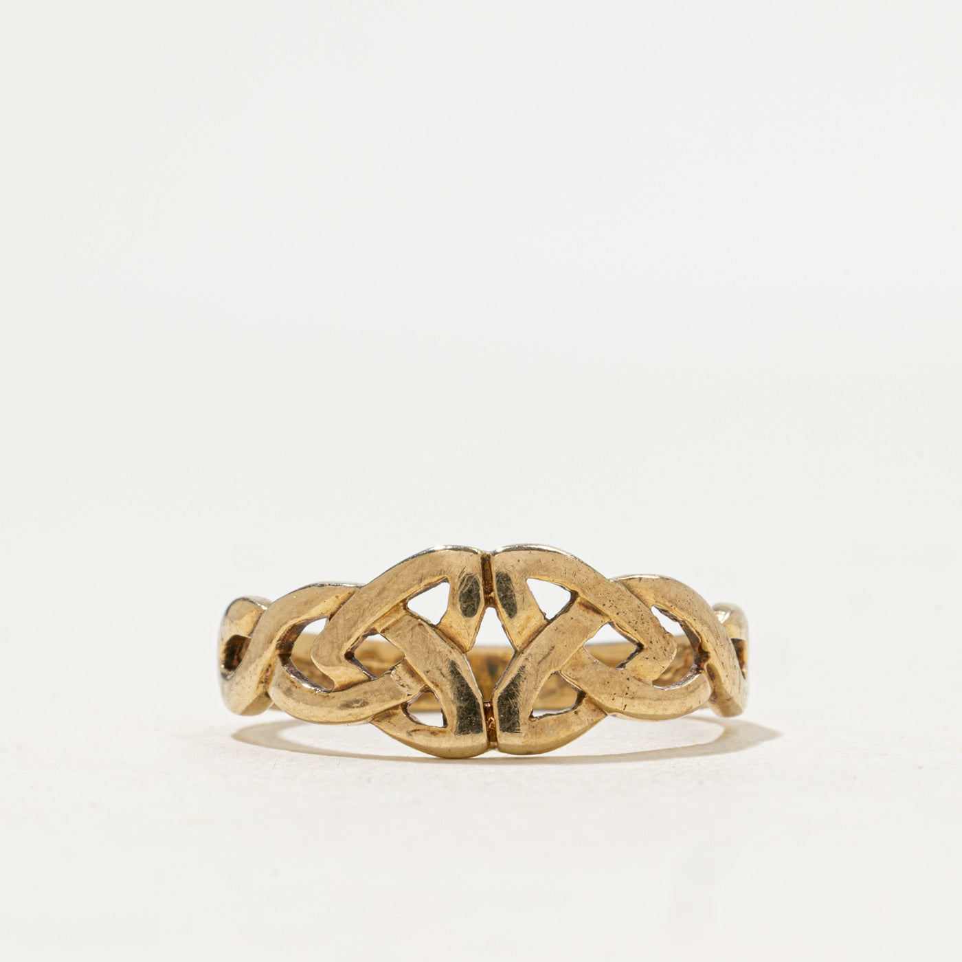 Bague Triquerta celtique en or jaune 9 carats de Dublin | Taille 6