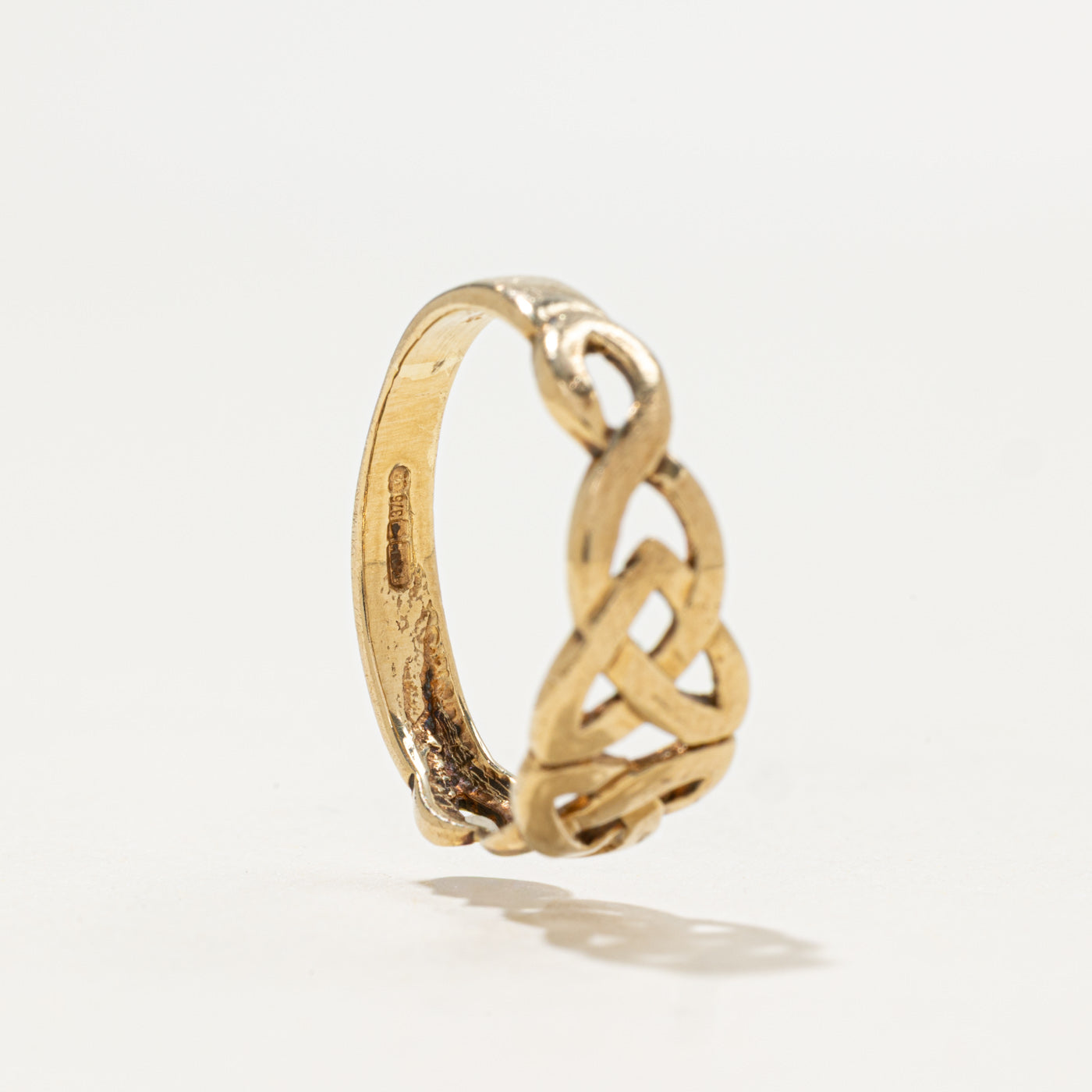 Dublin 9k Yellow Gold Celtic Triquerta Ring | SZ 6