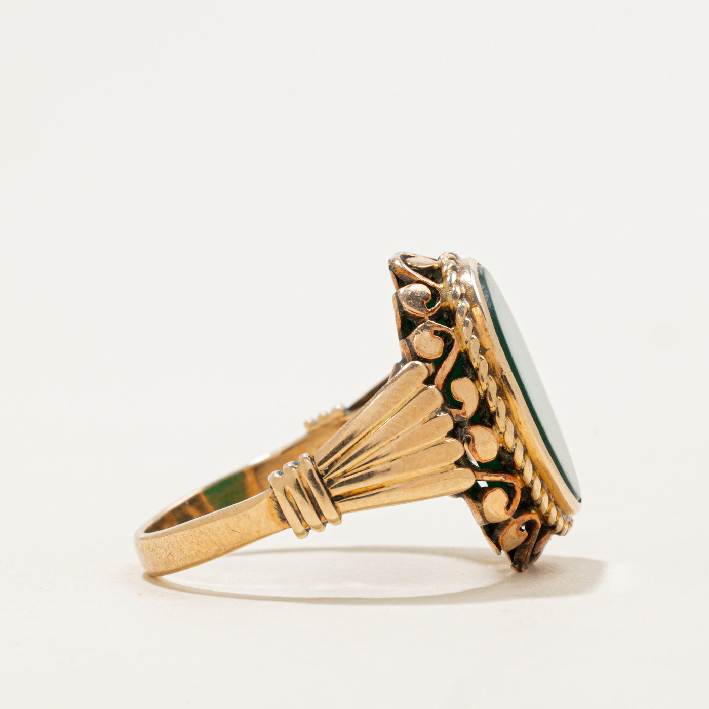 Mid Century 14k Green Agate Cabochon Ring | 5.5ct | SZ 9.75