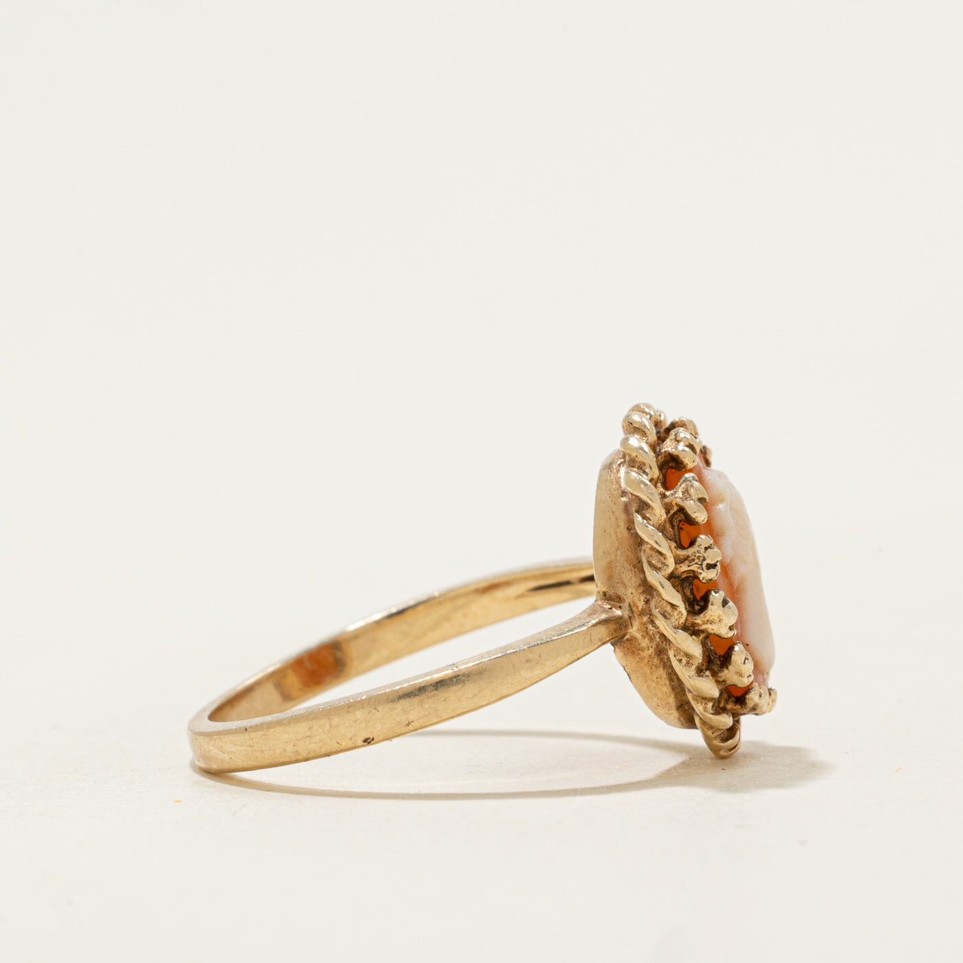 Vintage Canadian Shell Cameo 10k Ring | 1.2ct | SZ 6