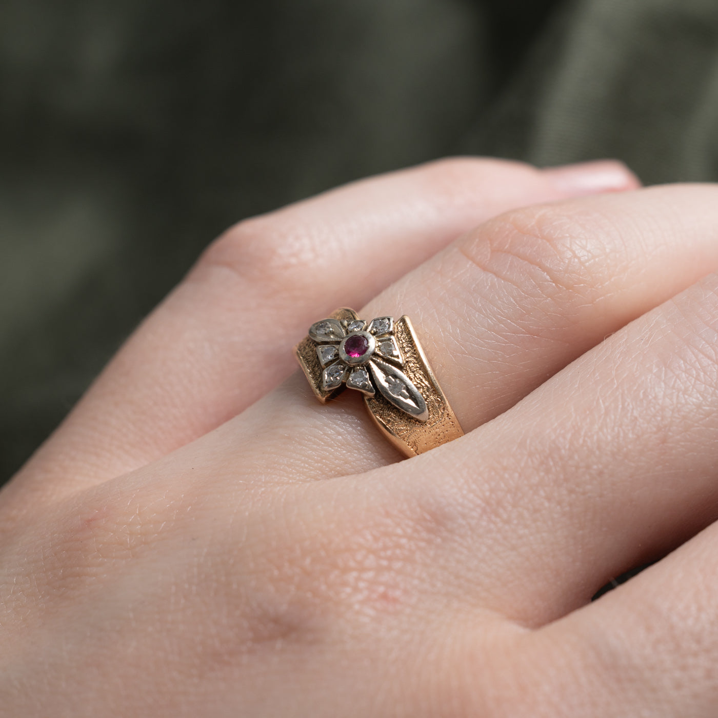 14k Two Tone Gold Ruby & Diamond Floral Ring | 0.04ct, 0.08ctw | SZ 5