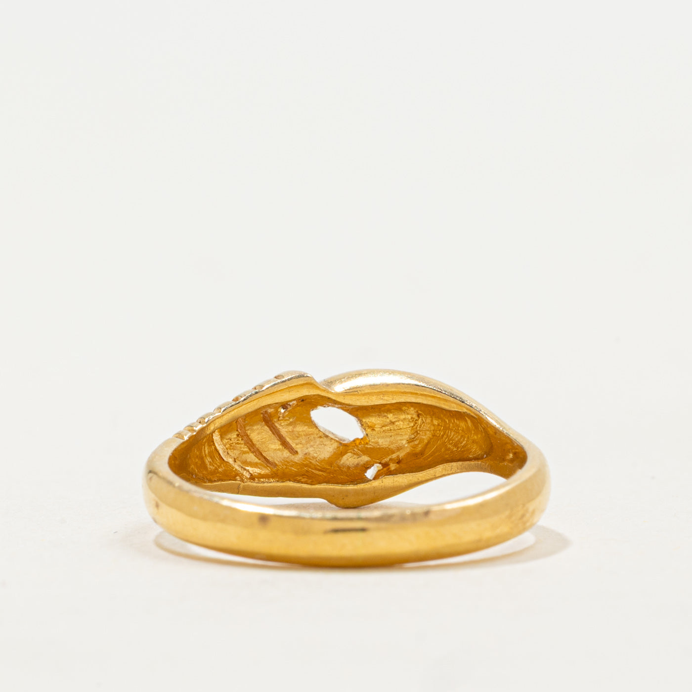 1988 London 22k Grooved Ring | SZ 5.75