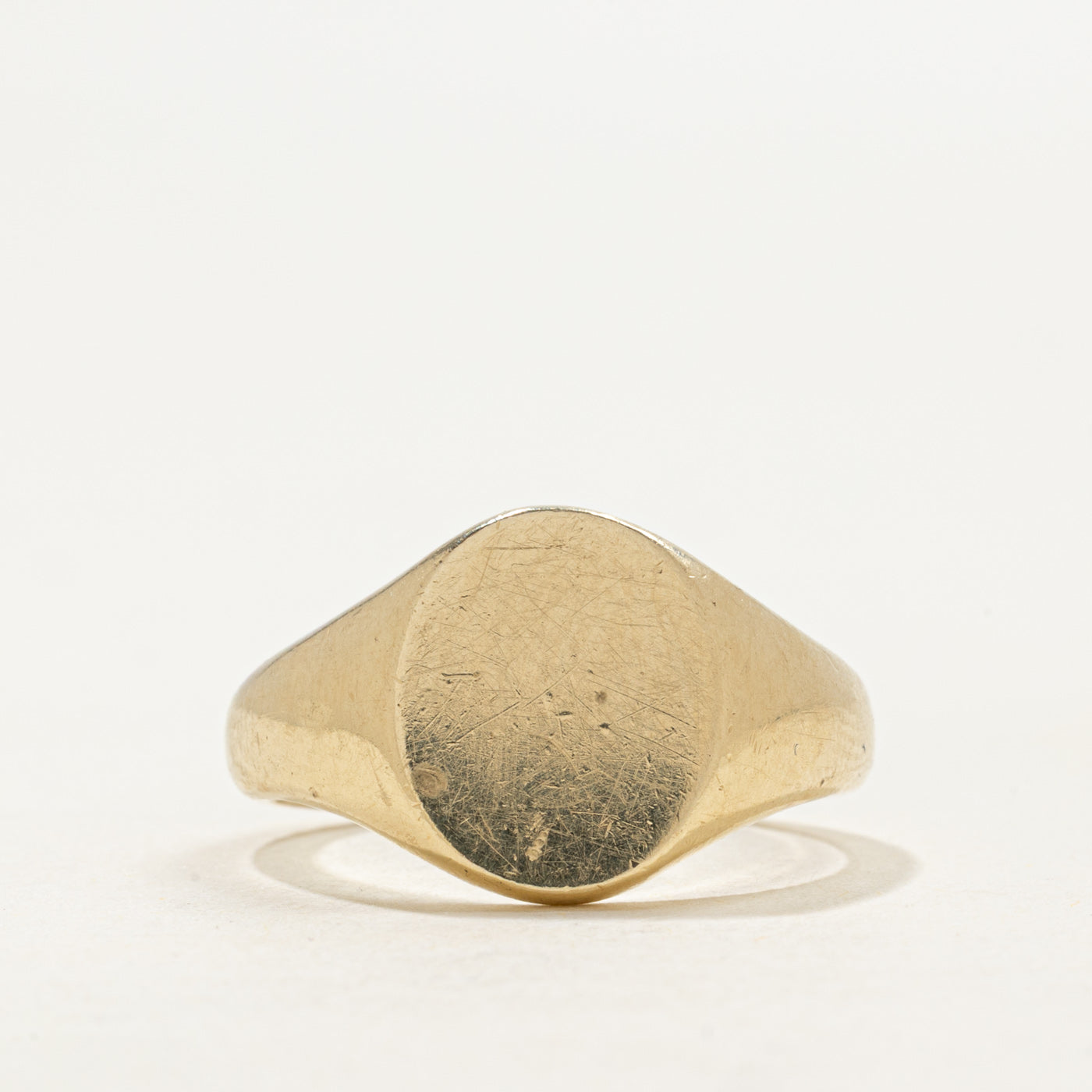 Sheffield 9k Yellow Gold Oval Signet Ring | SZ 7.75