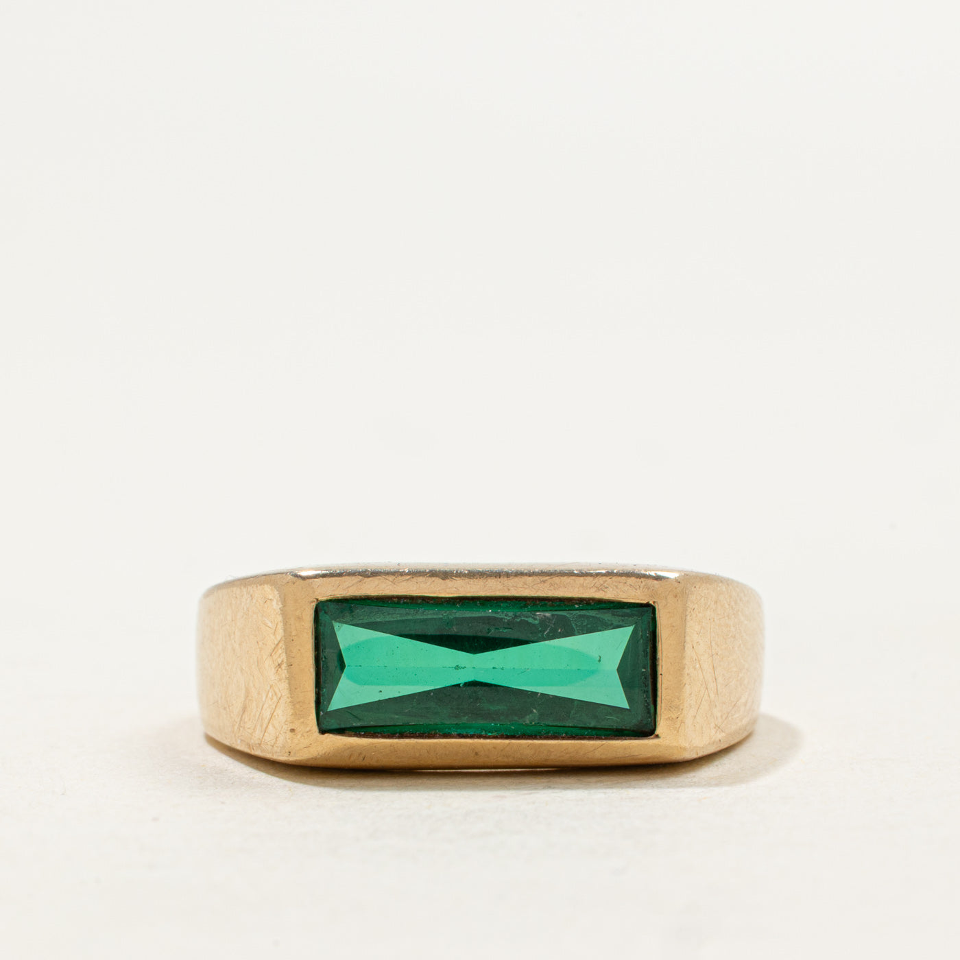 Bague chevalière en verre vert East West de Birks | 2,0 ct | Taille 10,5