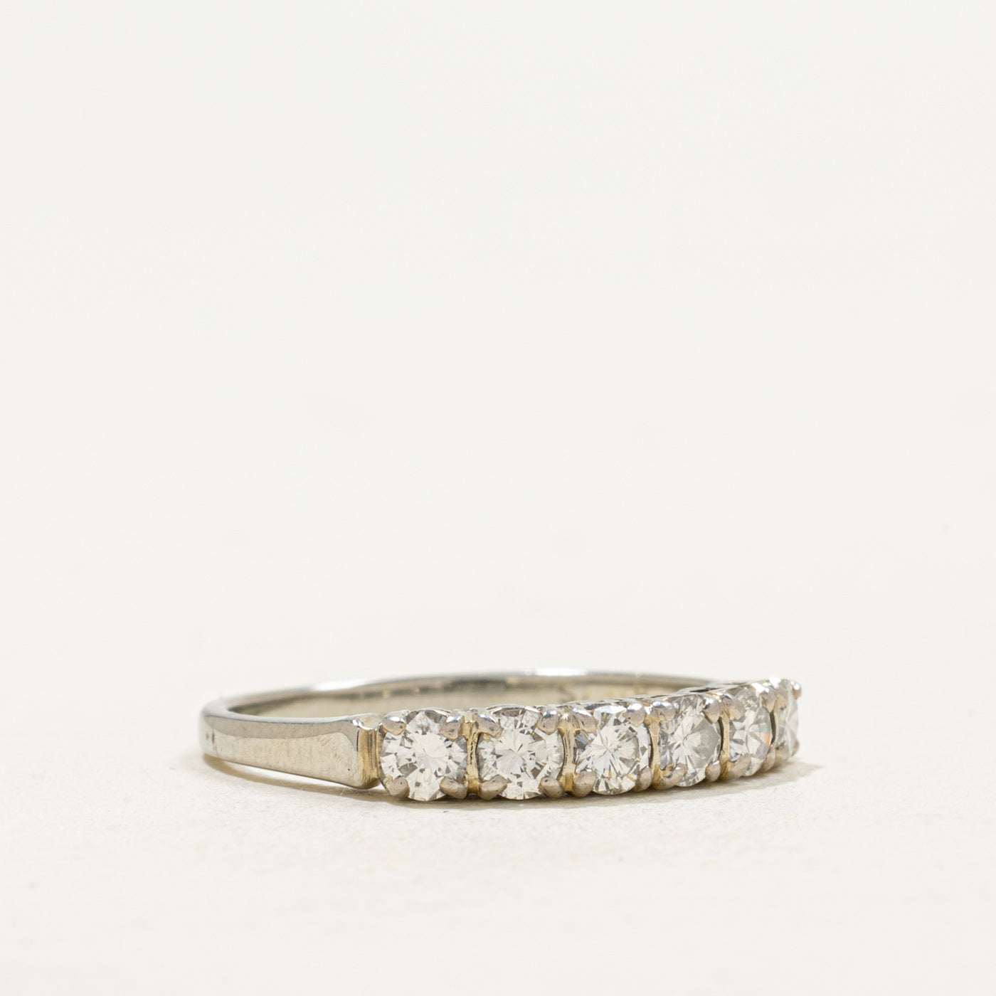 Bague Birks en or blanc 18 carats sertie de six diamants | 0,45 ct au total | Taille 5