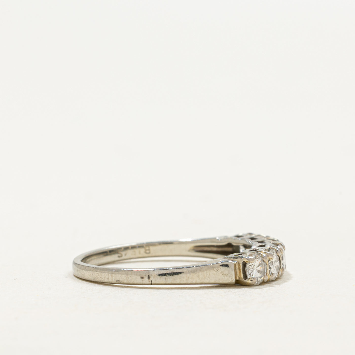 Bague Birks en or blanc 18 carats sertie de six diamants | 0,45 ct au total | Taille 5