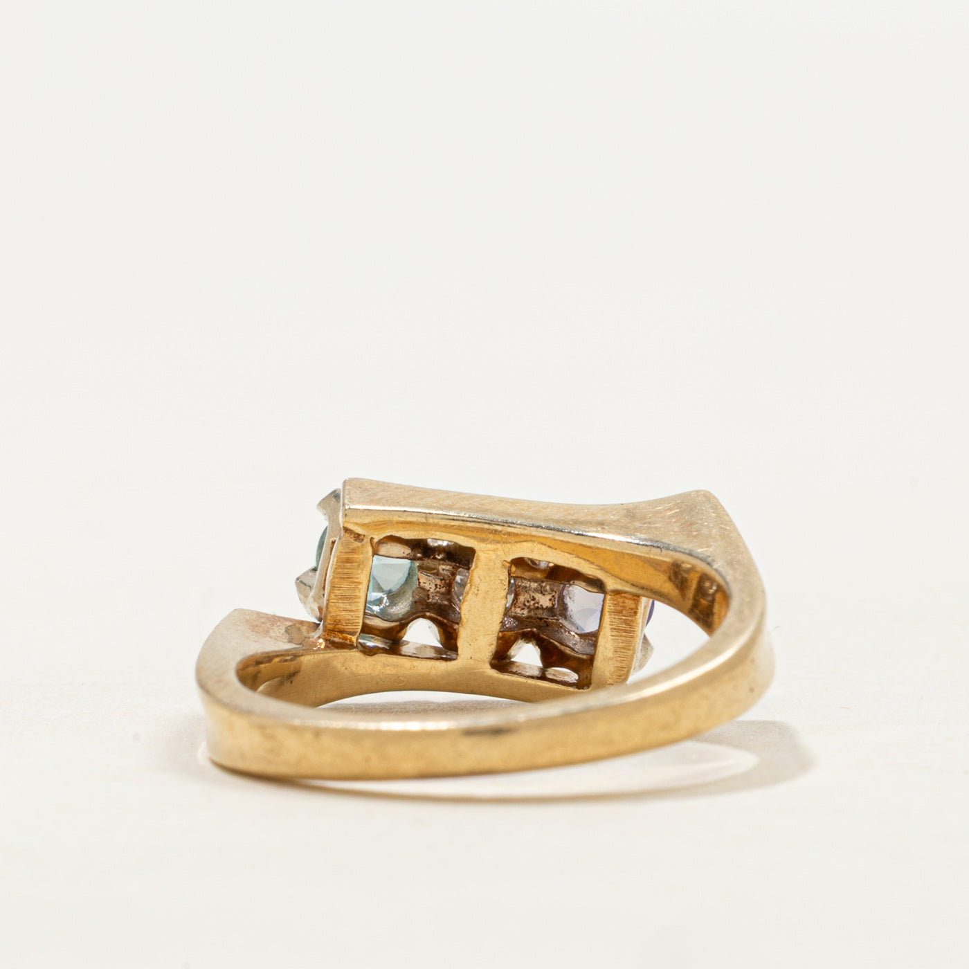 Vintage Canadian Three Stone Bypass Ring | 0.22ct, 0.38ctw | SZ 5