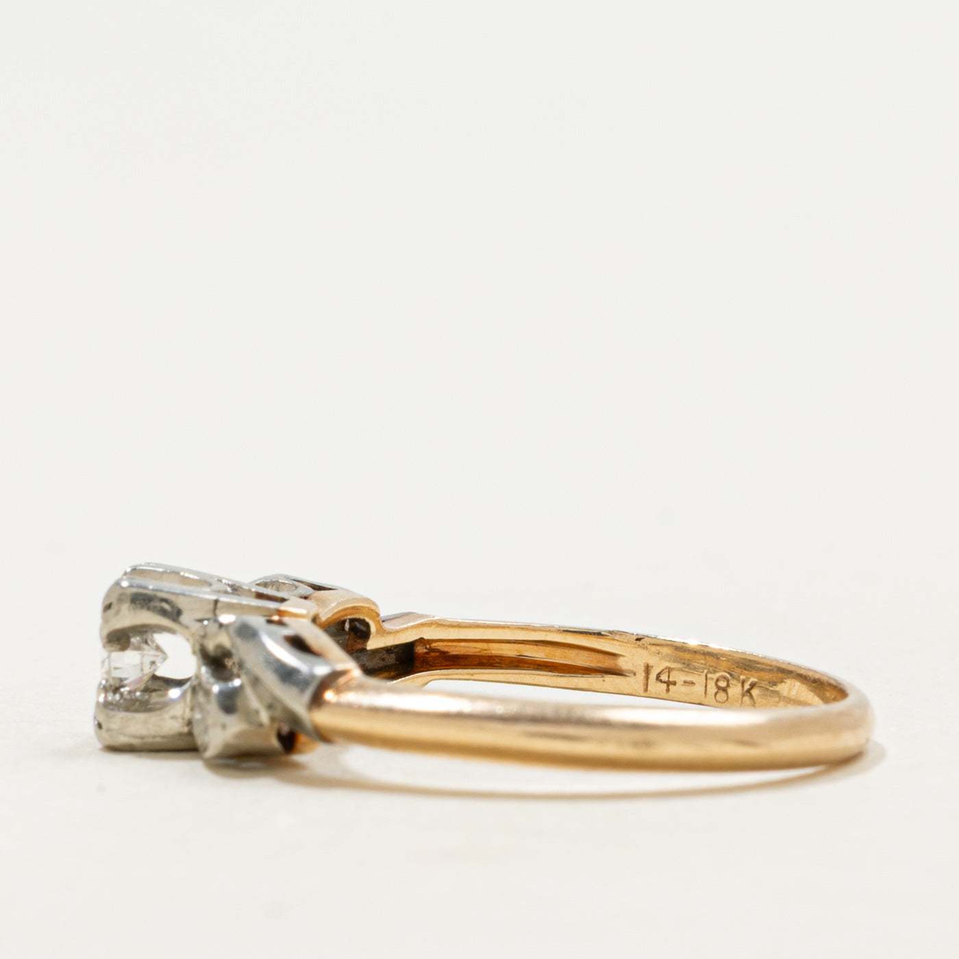 Vintage Canadian Diamond Accented Ring | 0.15ctw | SZ 5.75