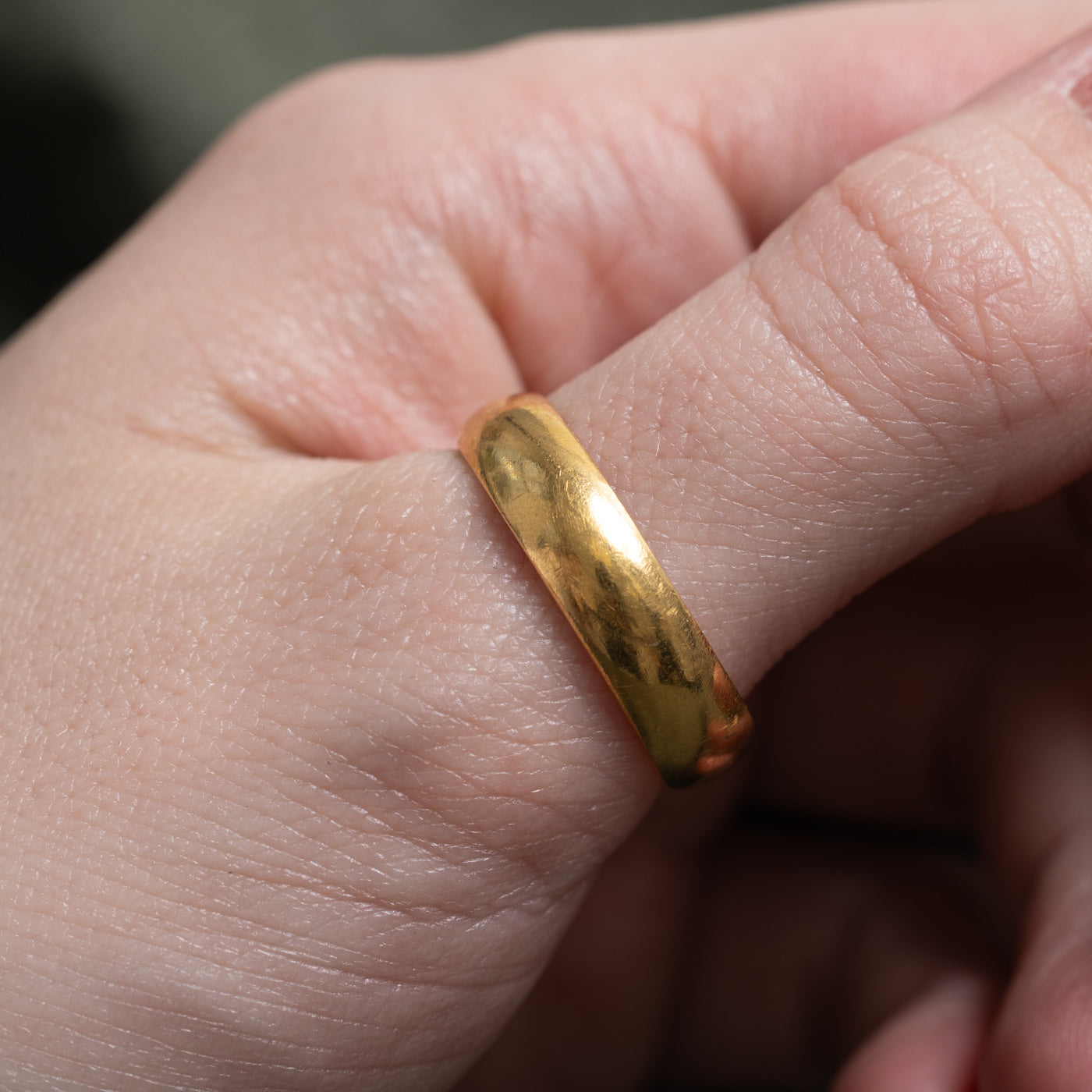 Bague en or jaune 22 carats, Londres 1961 | 8,27 mm | Taille 10,75