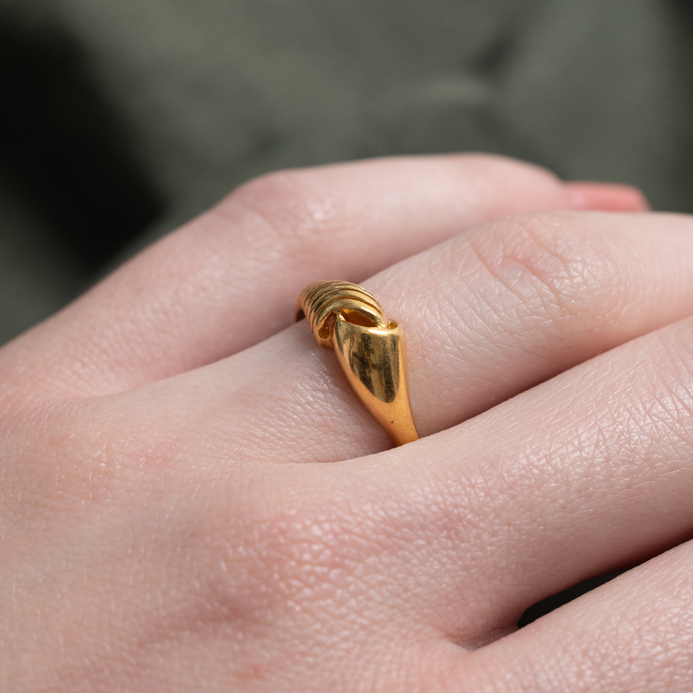1988 London 22k Grooved Ring | SZ 5.75