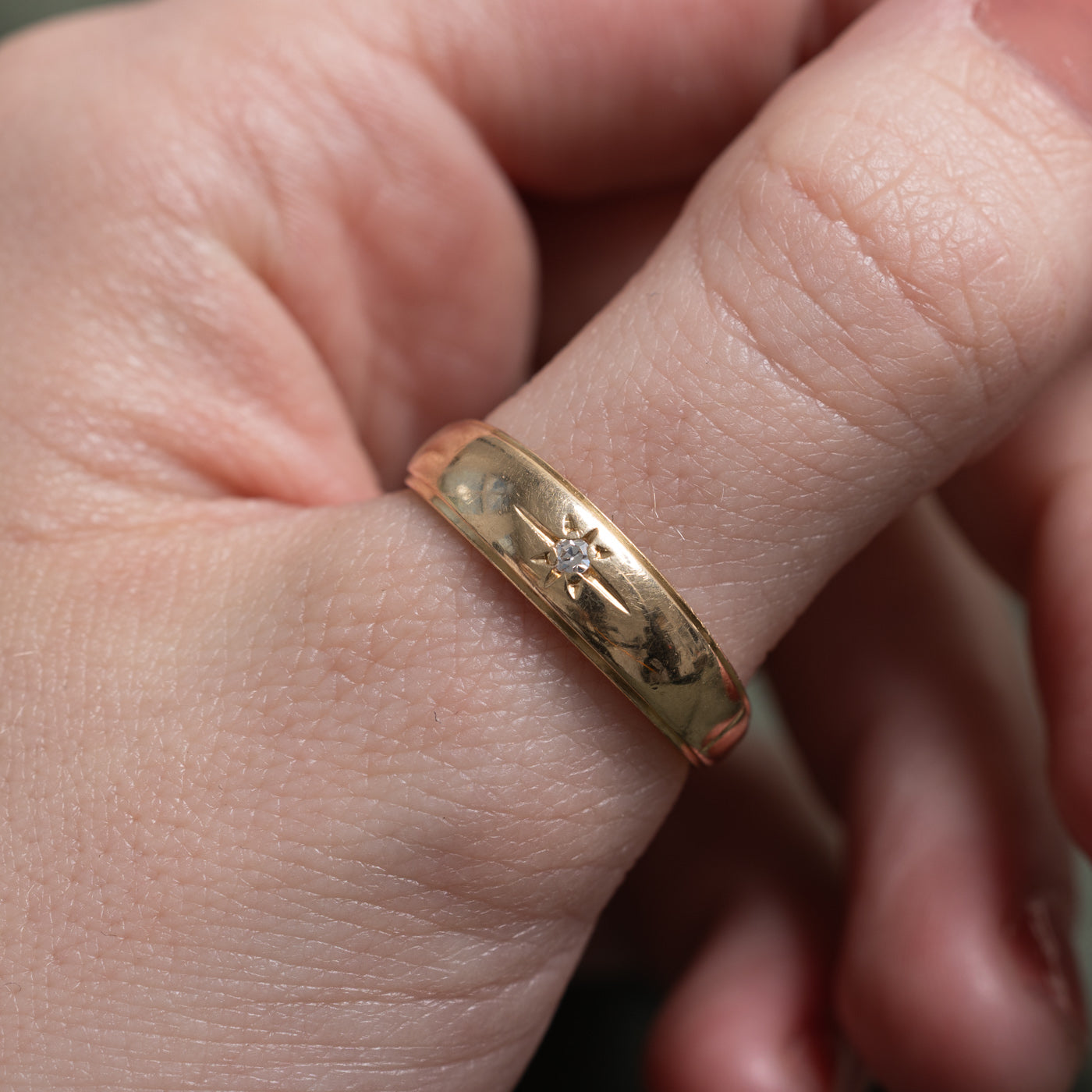 Vintage Canadian 14k Star Set Diamond Band | 0.02ct | SZ 10.25