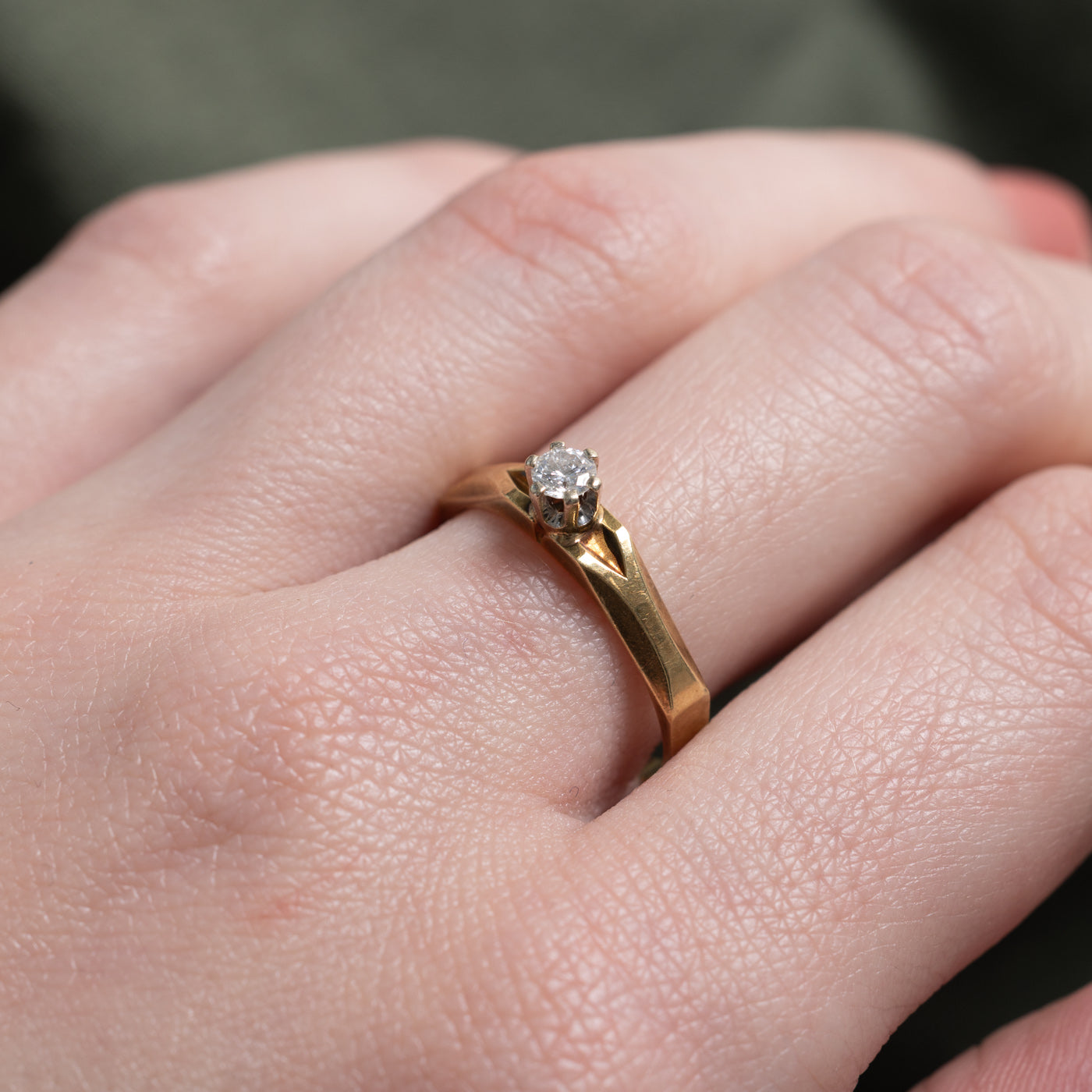 Bague solitaire en or 14 carats sertie d'un diamant de 0,15 ct | Taille 7,5