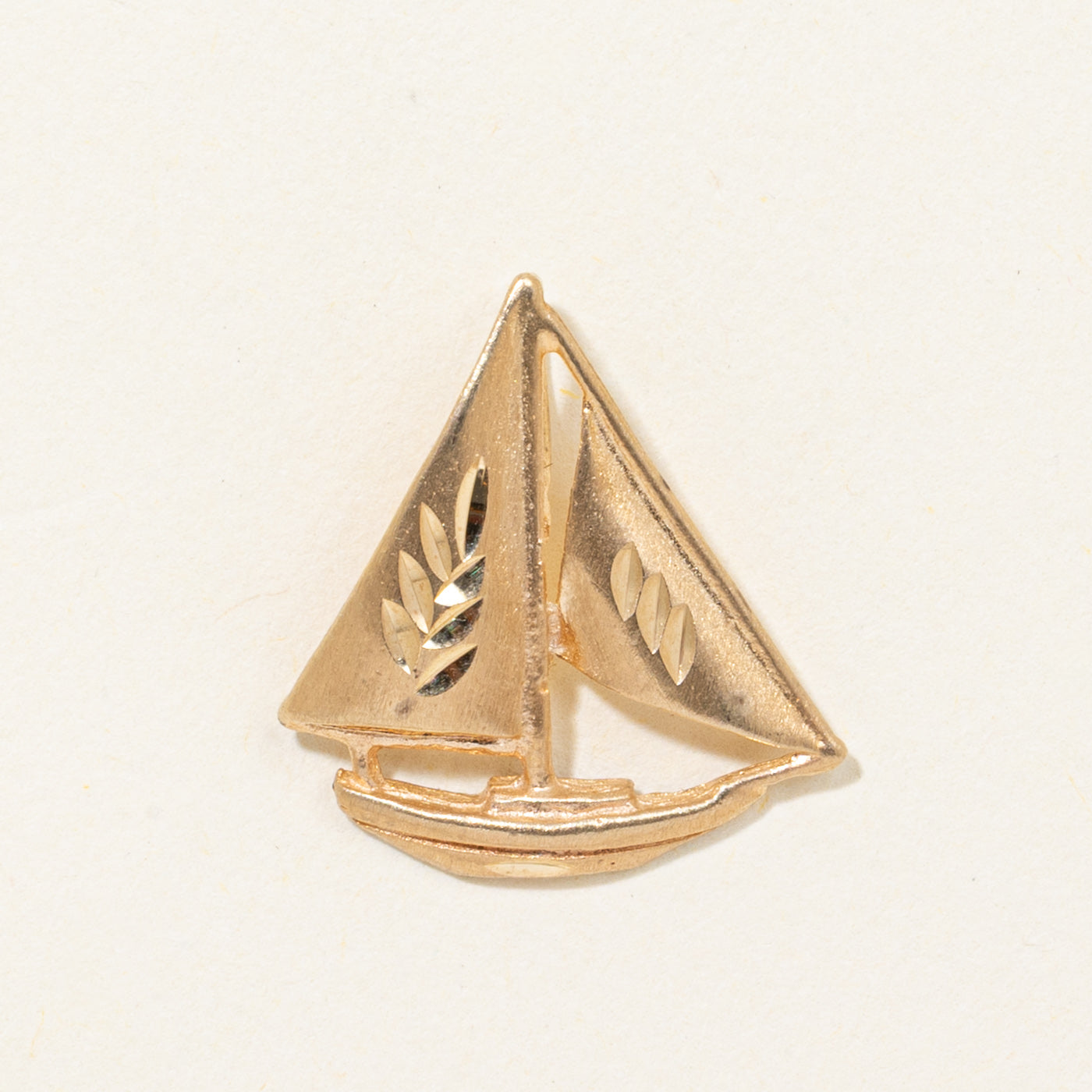 14k Diamond-Cut Sailboat Pendant