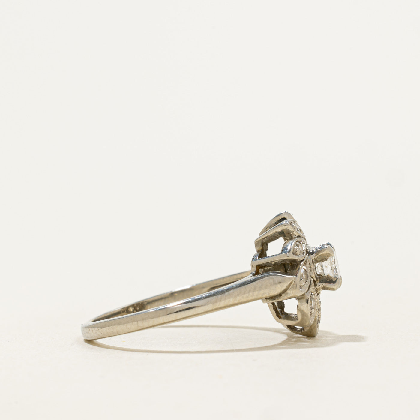Art Deco Diamond Floral Petal Cluster Ring | 0.25ct 0.1 ctw | SZ 7.25 |