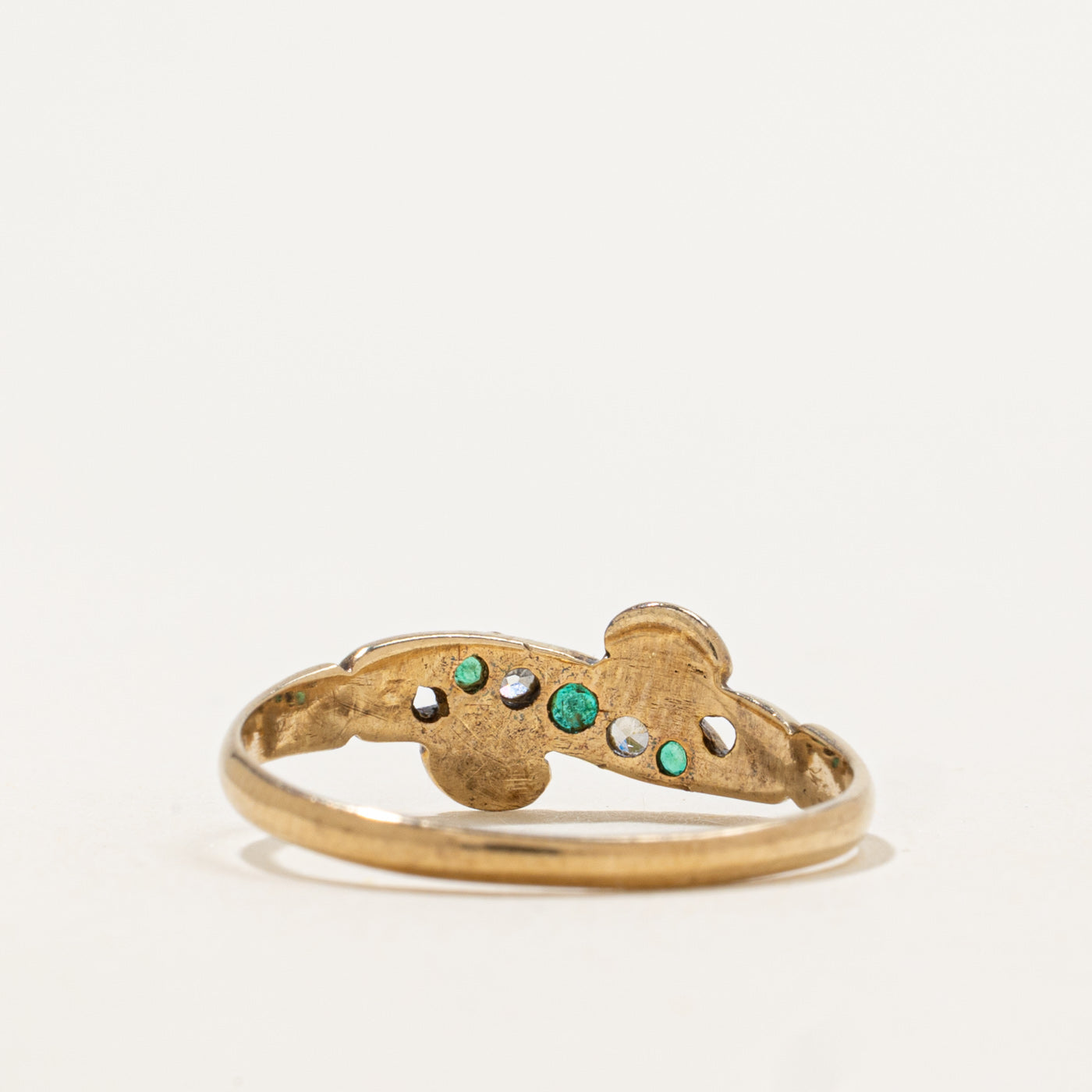 Antique Emerald & Diamond Scroll Ring | 0.10ctw 0.03ctw | SZ 8