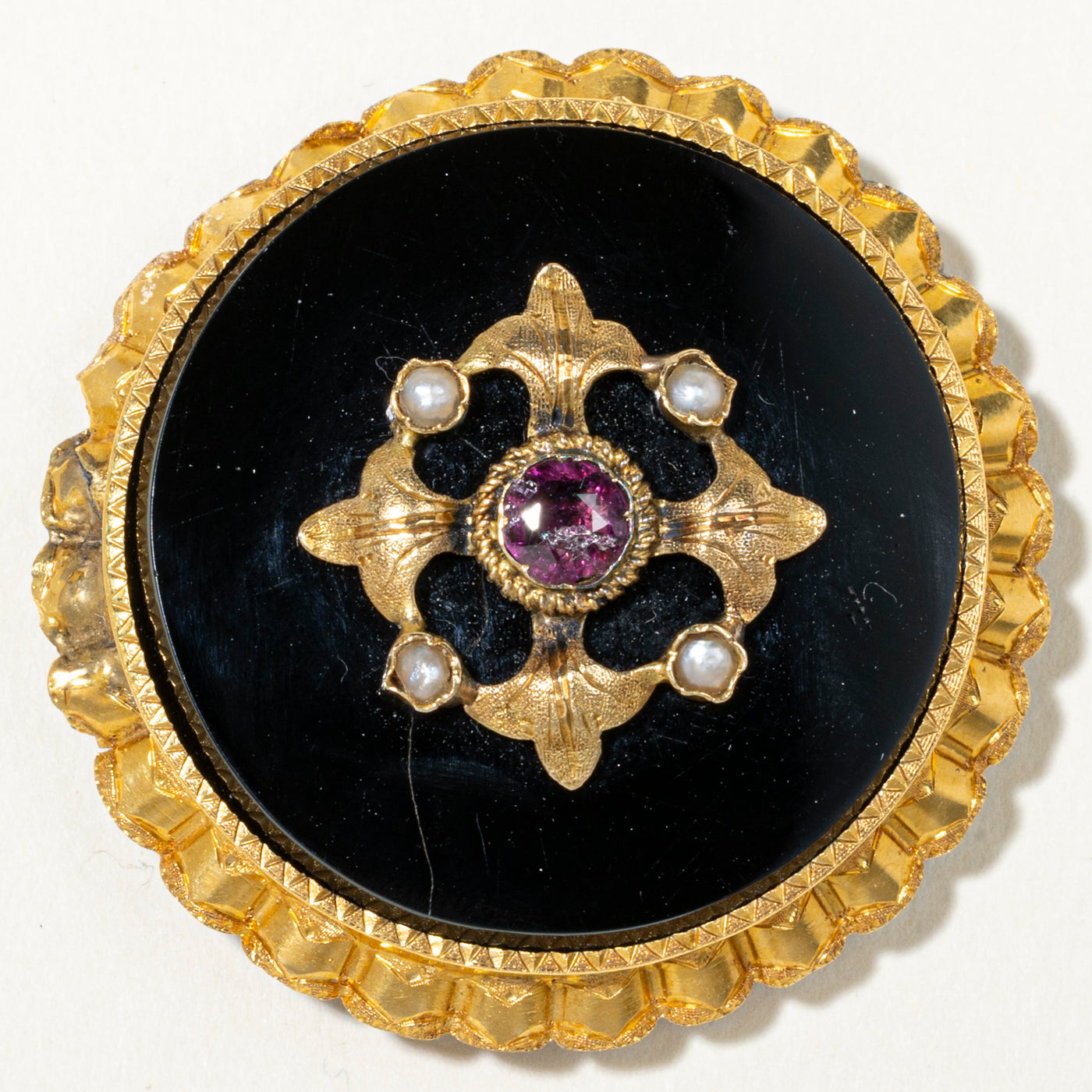 18k Pink Sapphire & Seed Pearls Scalloped Disc Brooch | 0.55ct