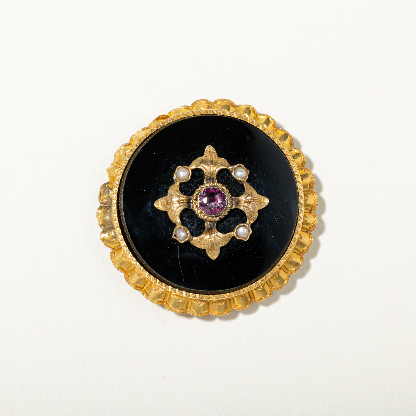 18k Pink Sapphire & Seed Pearls Scalloped Disc Brooch | 0.55ct