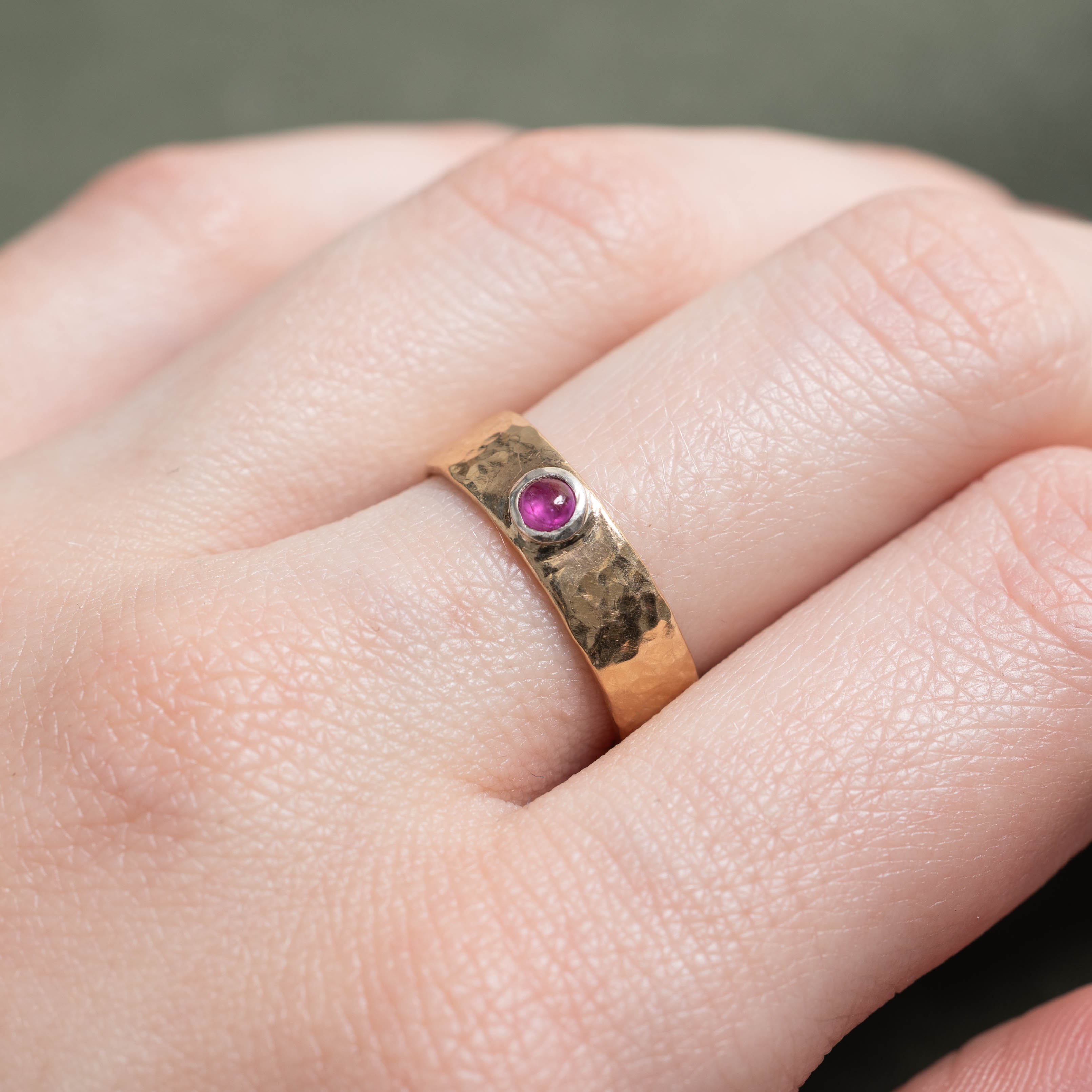 Bezel Set Synthetic Ruby Hammered Band | 5.20mm | SZ 6.5