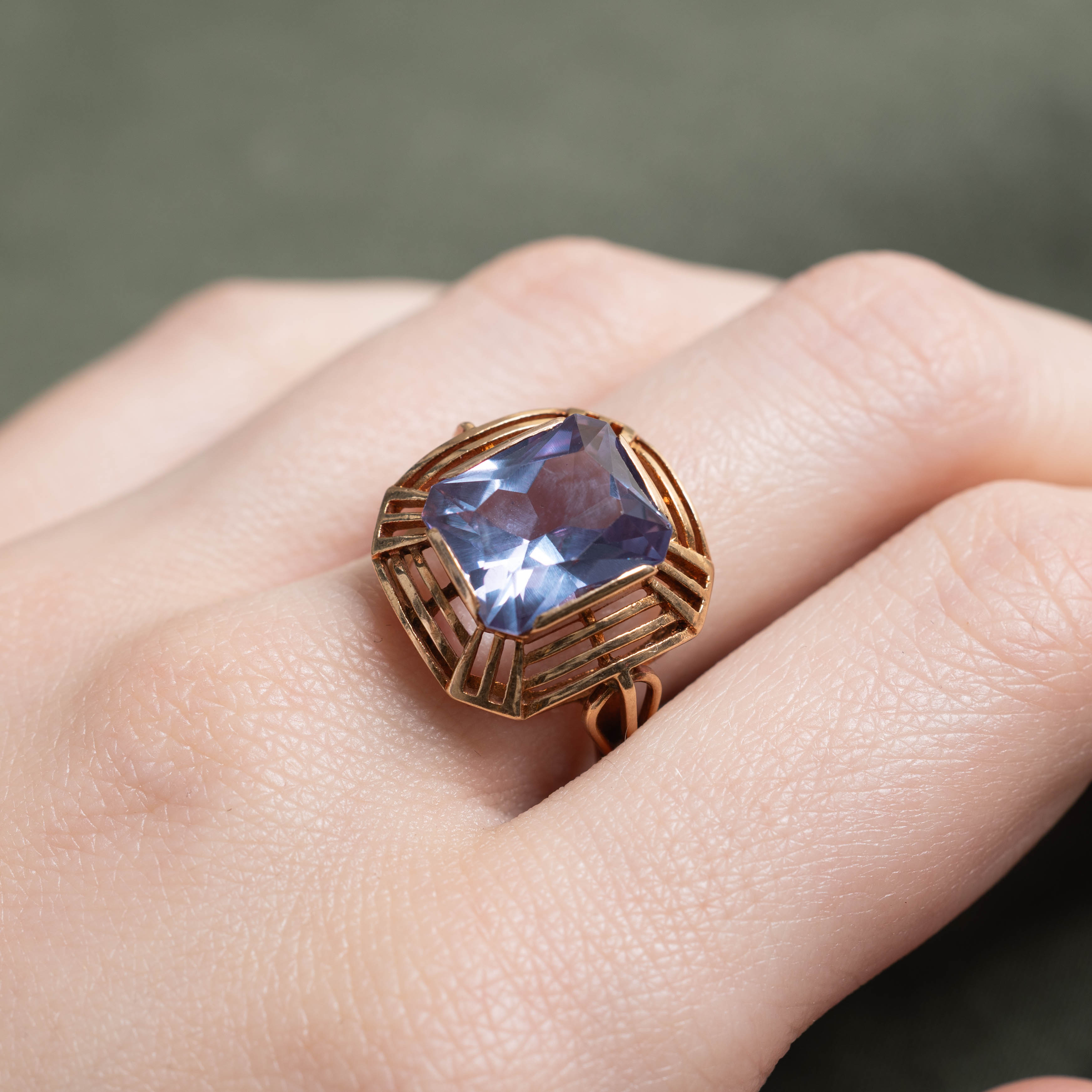 Vintage Polish 14k Synthetic Colour Changing Sapphire Cocktail Ring | 7.0ct | SZ 8