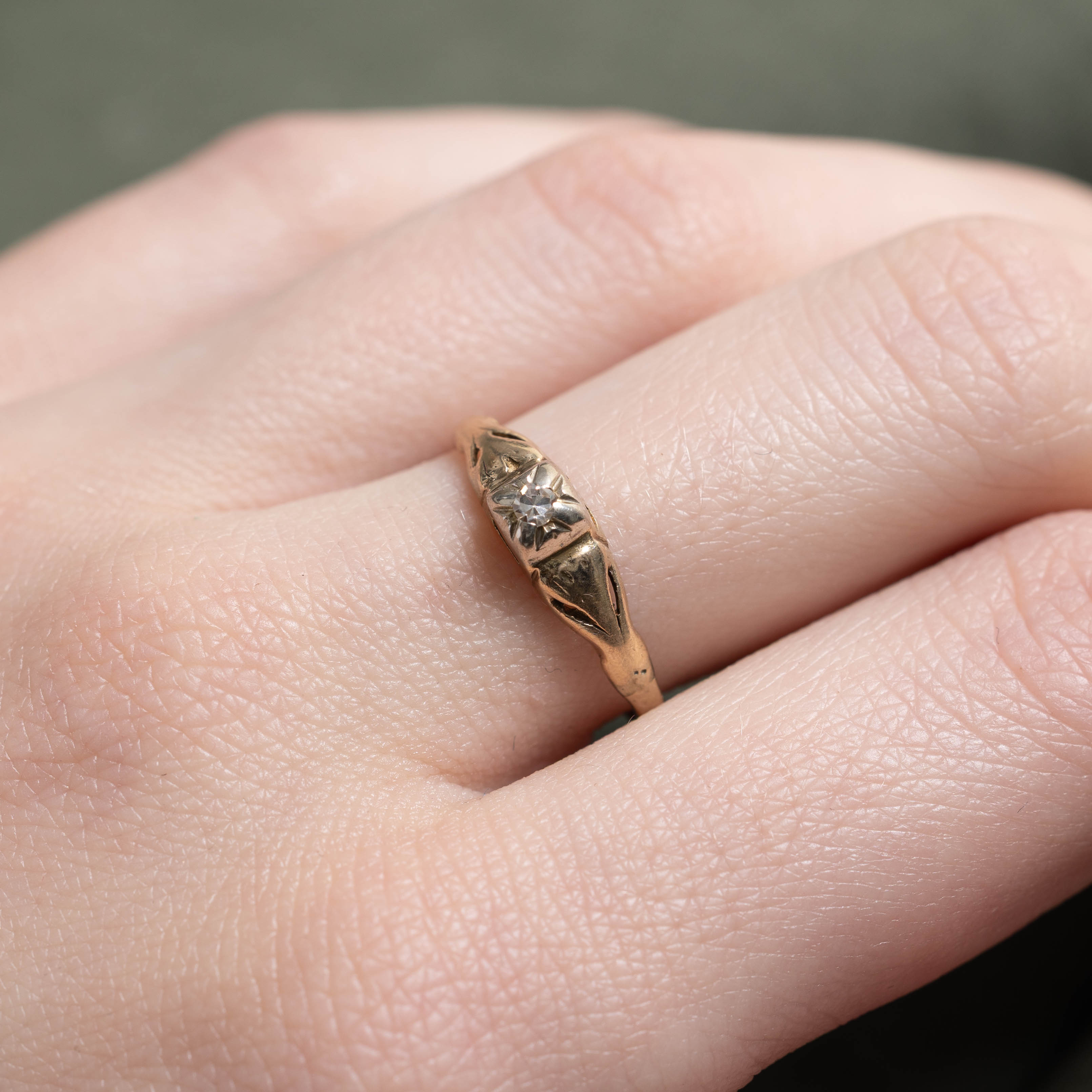 9k Illusion Set Diamond Textured Ring | SZ 6.5