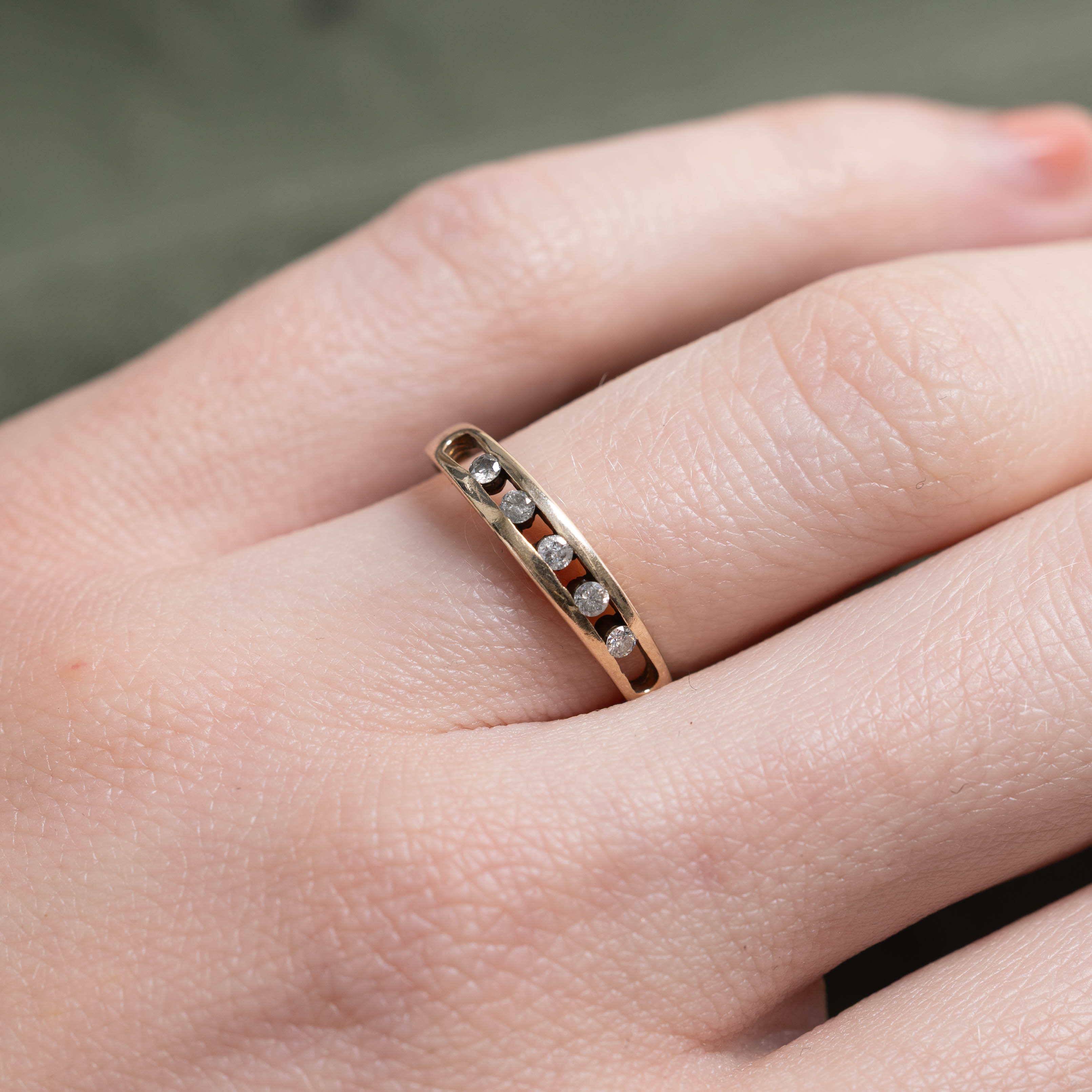 10k Open Channel Set Diamond Band | SZ 5.25