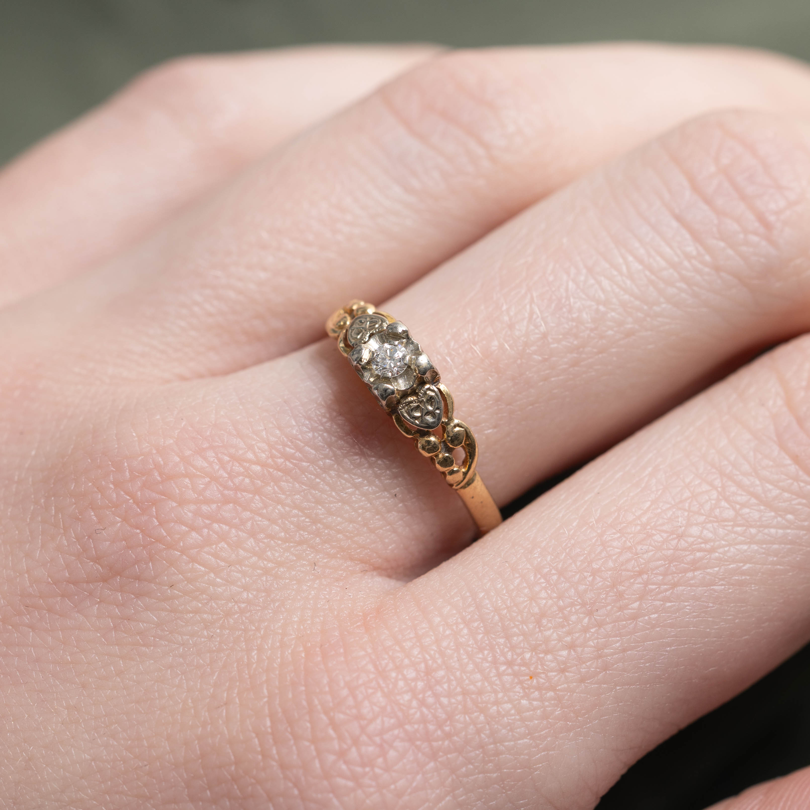 14k Illusion Set Diamond Heart Accented Ring | SZ 7