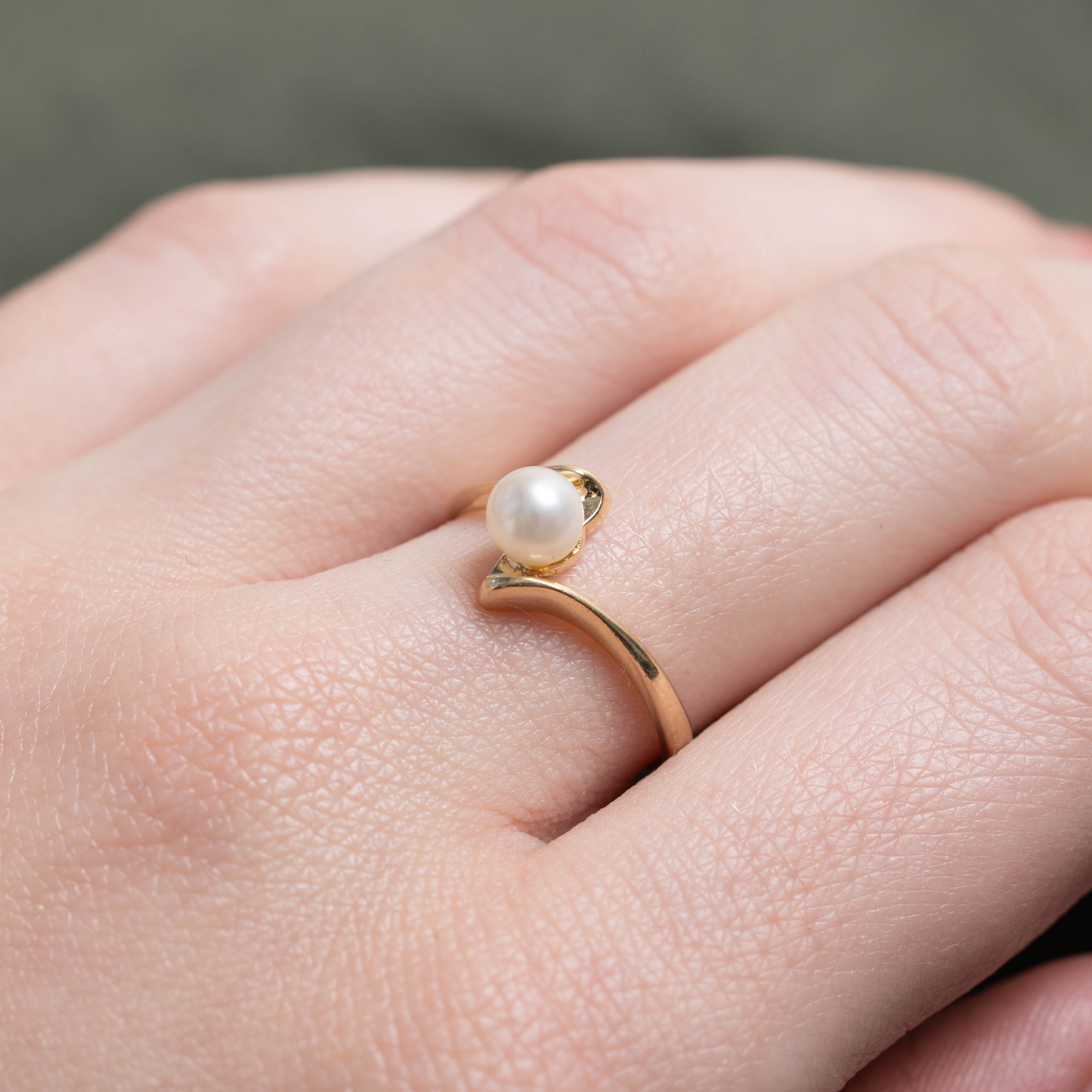 10k Pearl Bypass Ring | SZ 6.5