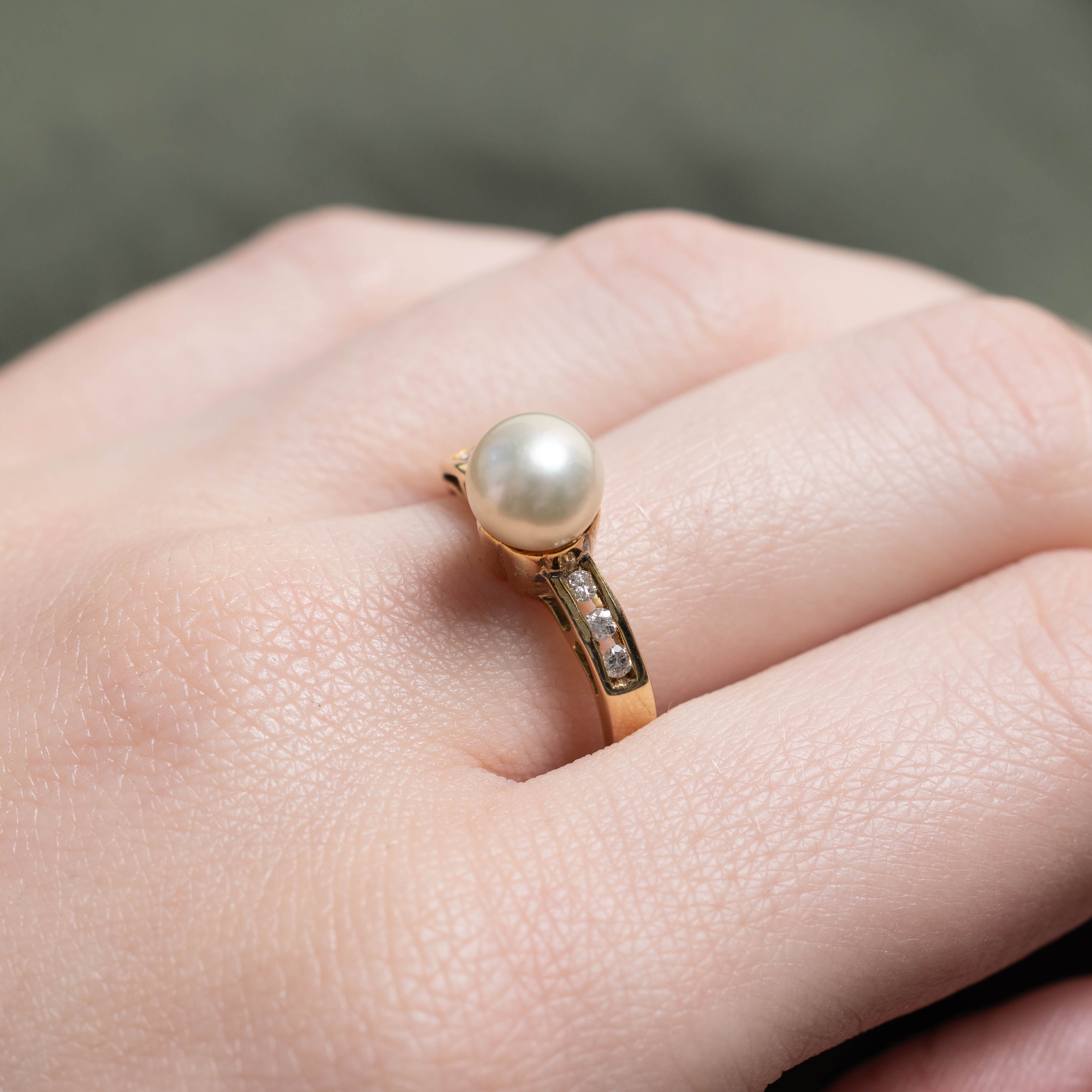 Pearl & Diamond Wave Ring | 0.10ctw | SZ 7.75