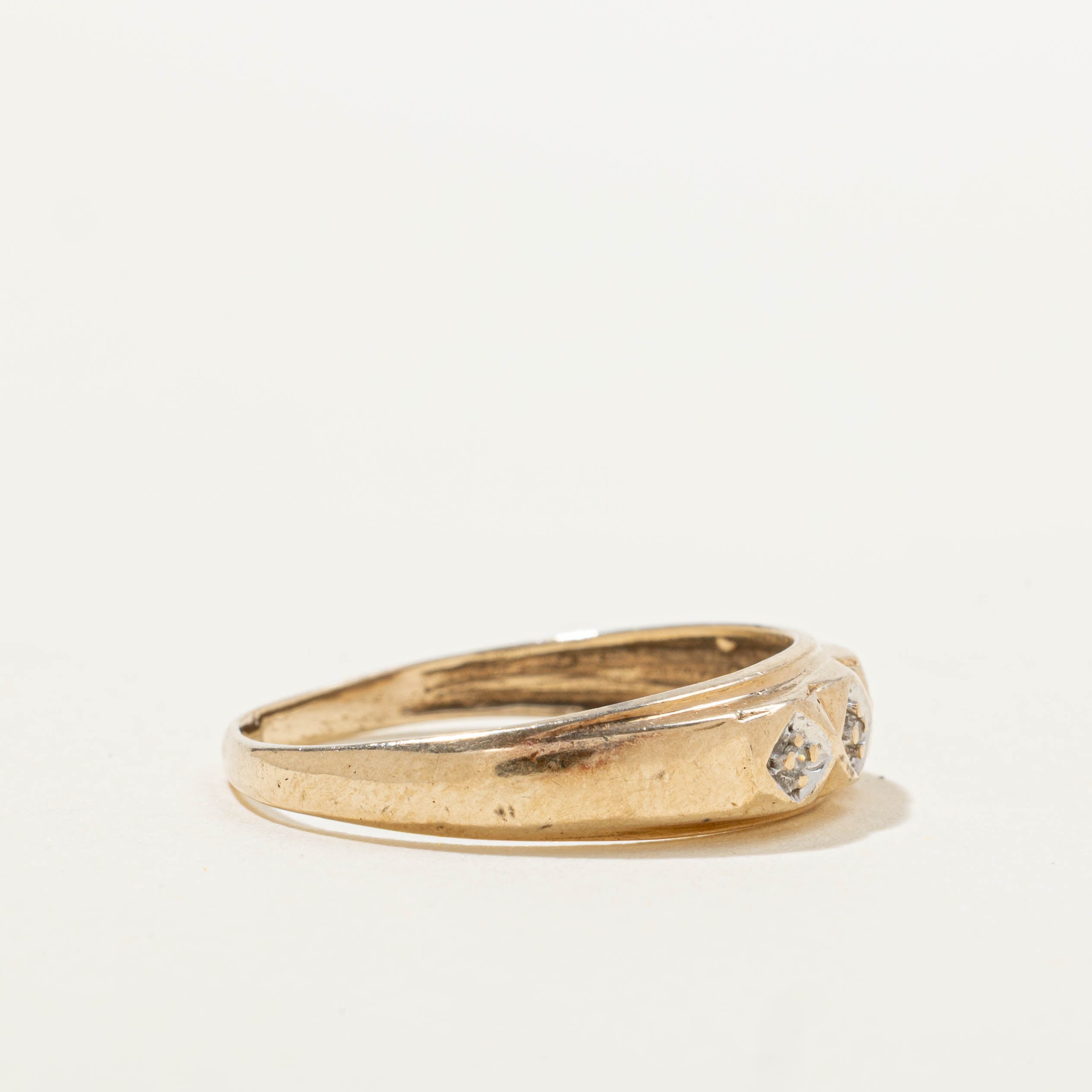 10k Three Stone Illusion Set Diamond Band | SZ 9.5