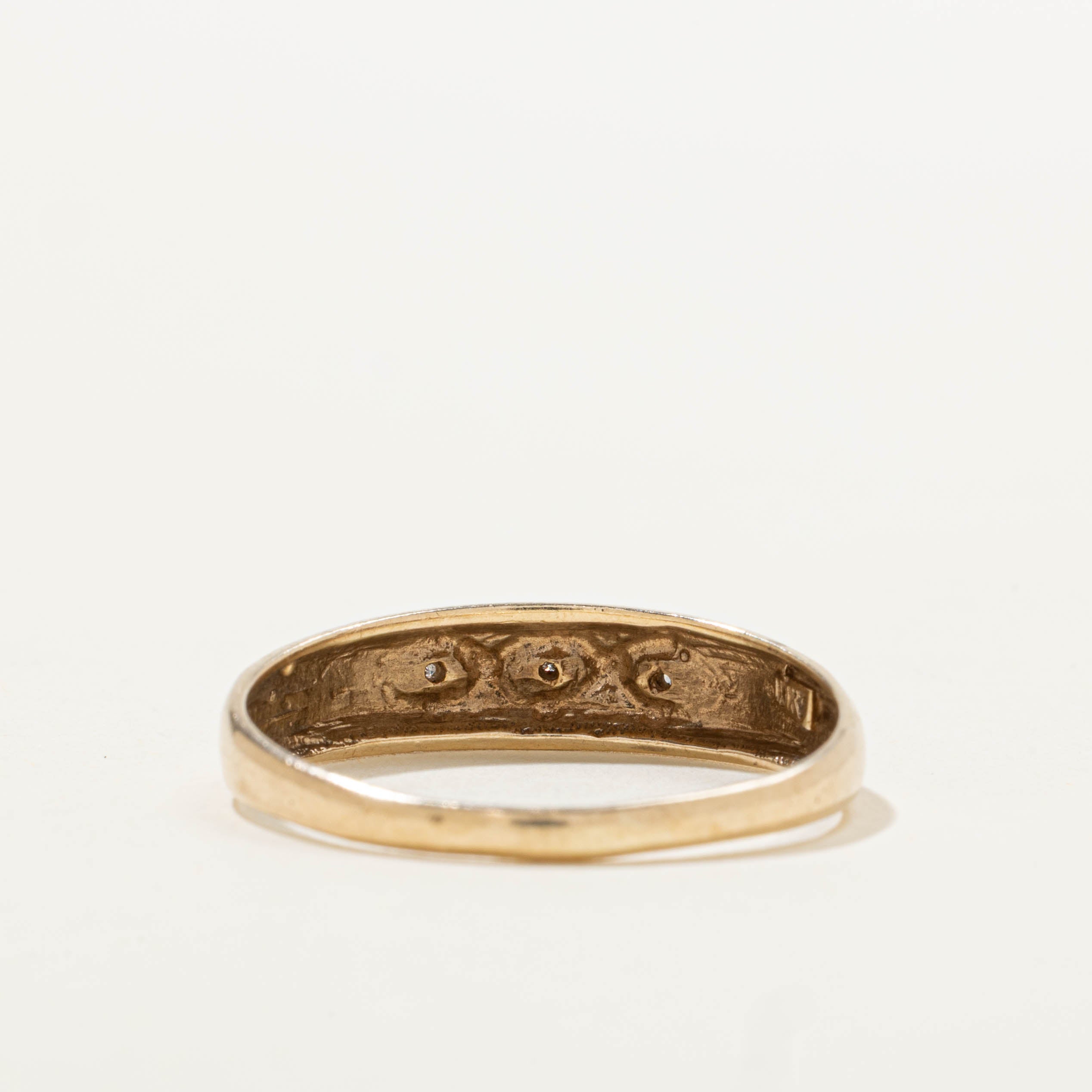 10k Three Stone Illusion Set Diamond Band | SZ 9.5