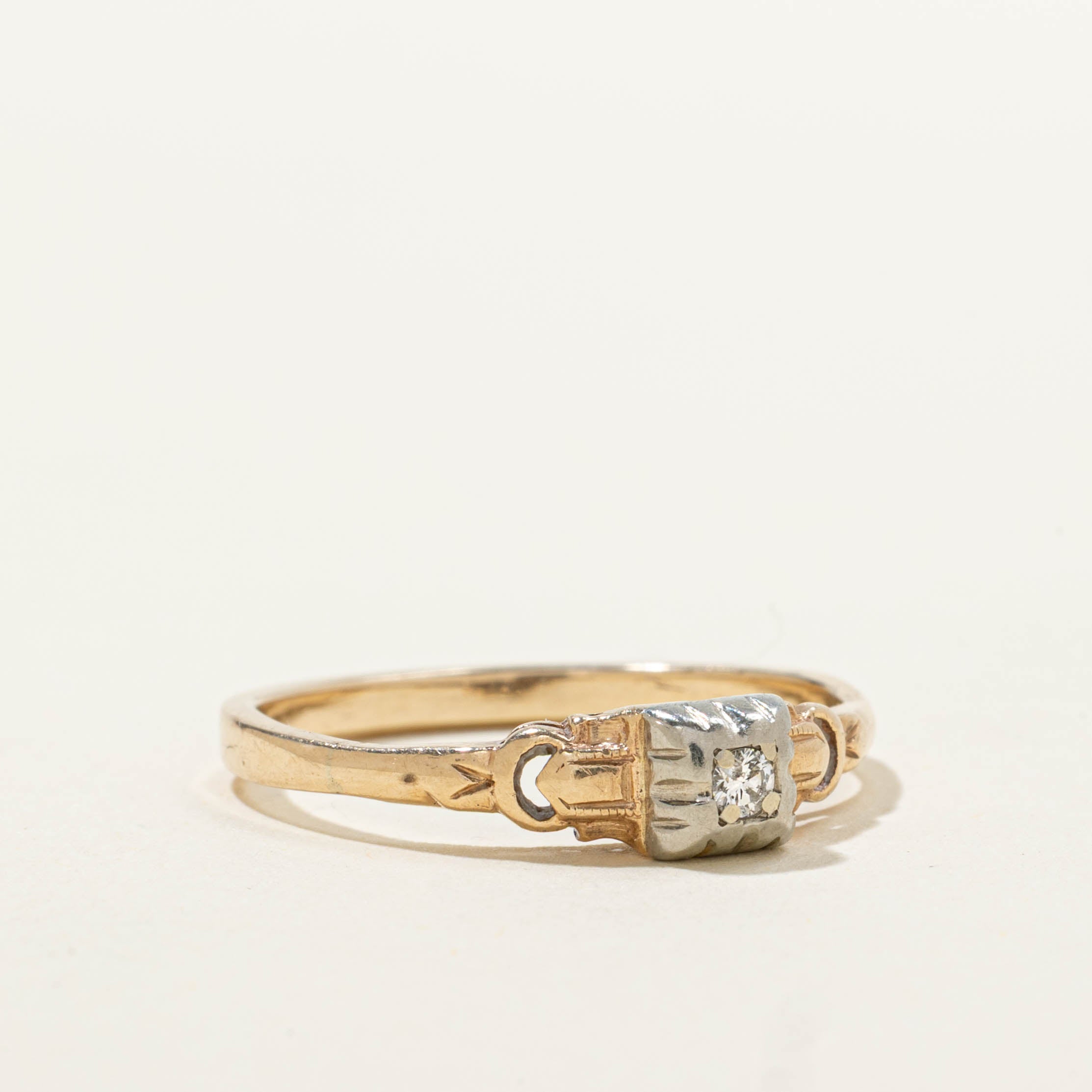 10k Illusion Set Diamond Textured Ring | SZ 8.25