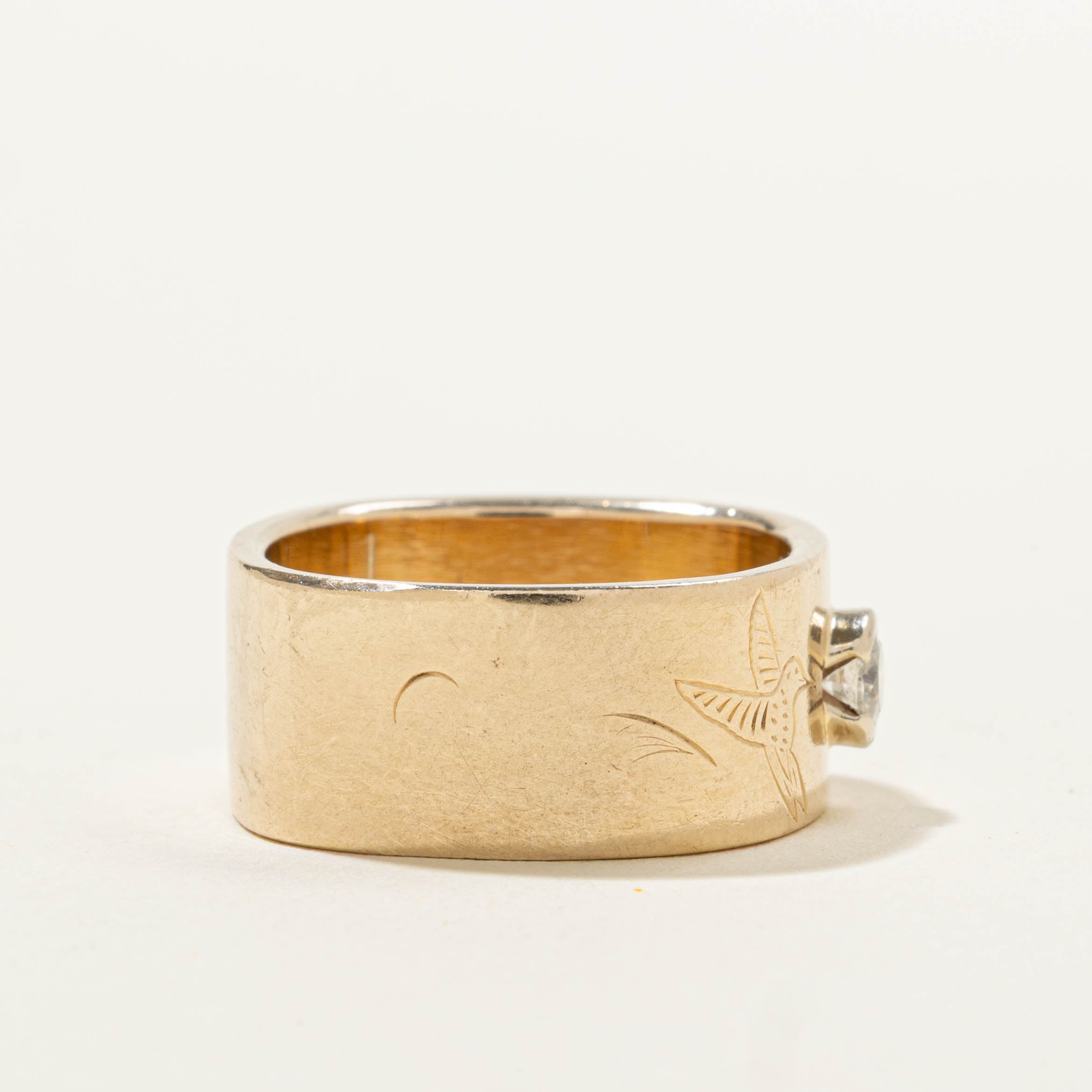 10k Bezel Set Diamond Bird Engraved Band | 8.90mm | SZ 6.5