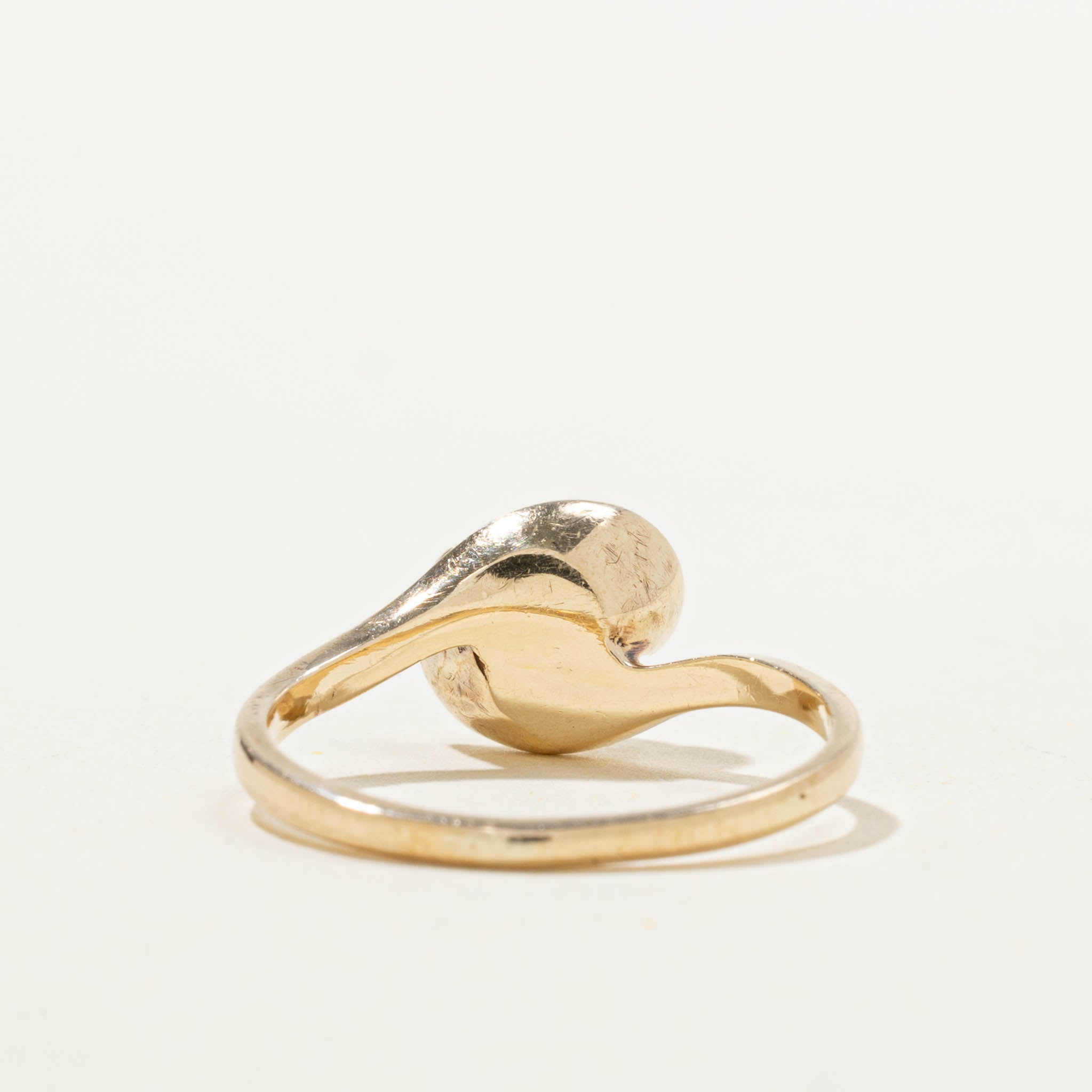 10k Solitaire Pearl Bypass Ring | SZ 5